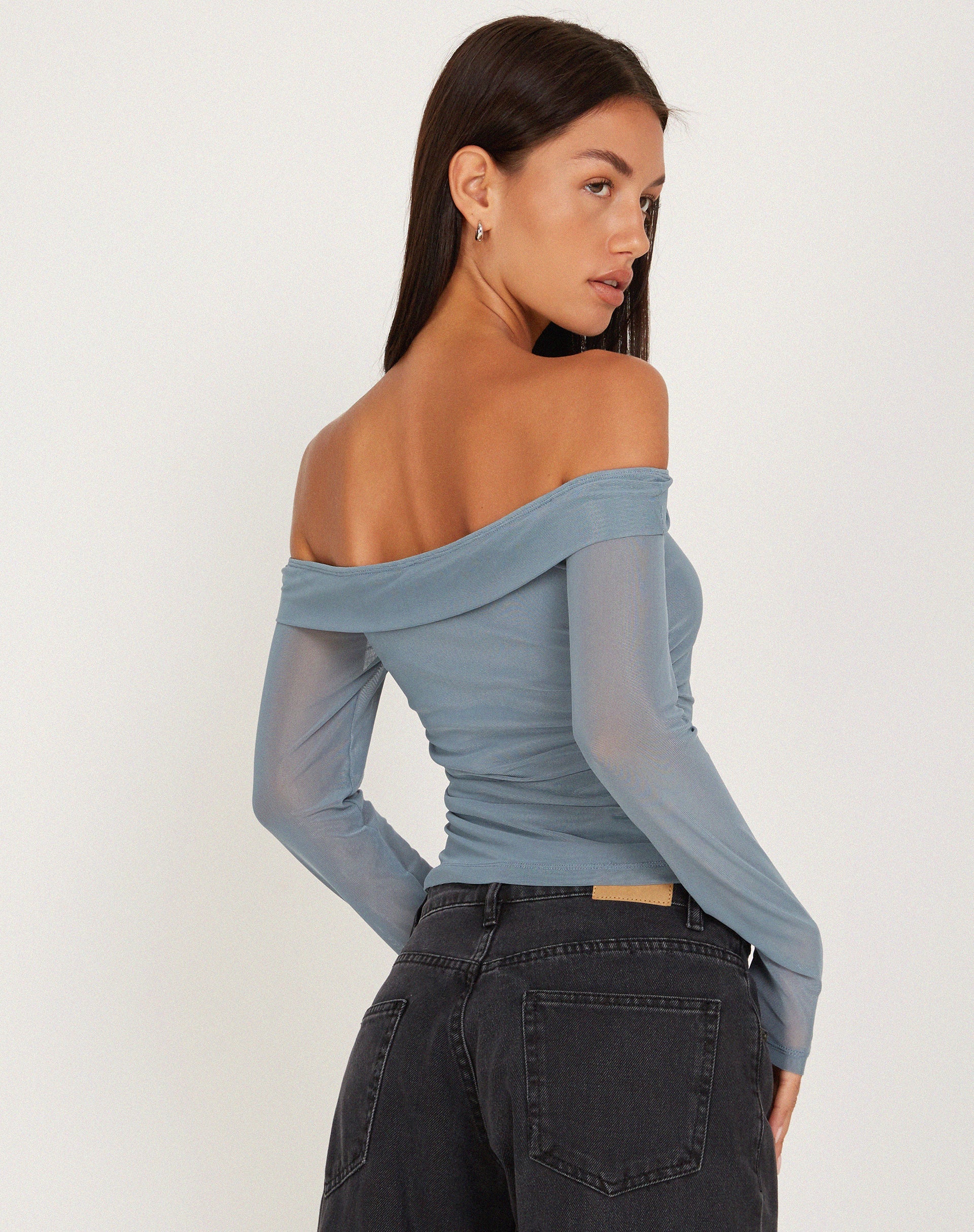 Bild von Nauri Mesh Bardot Top in Blau Grau