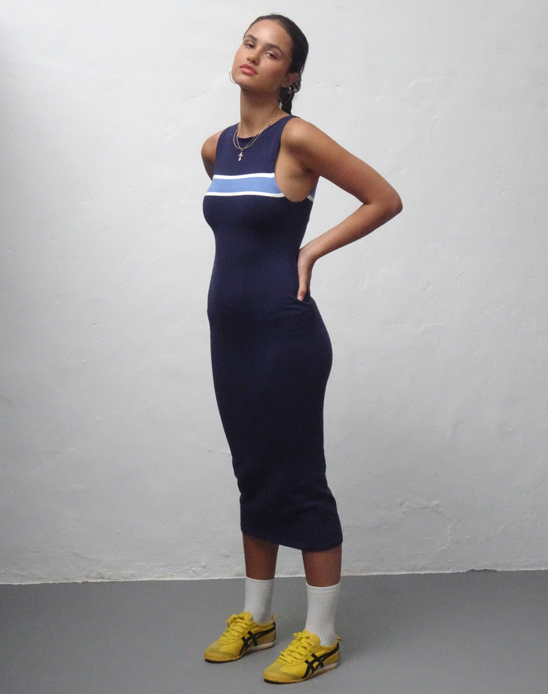 Image of Navala Midikleid in Dunkelmarine