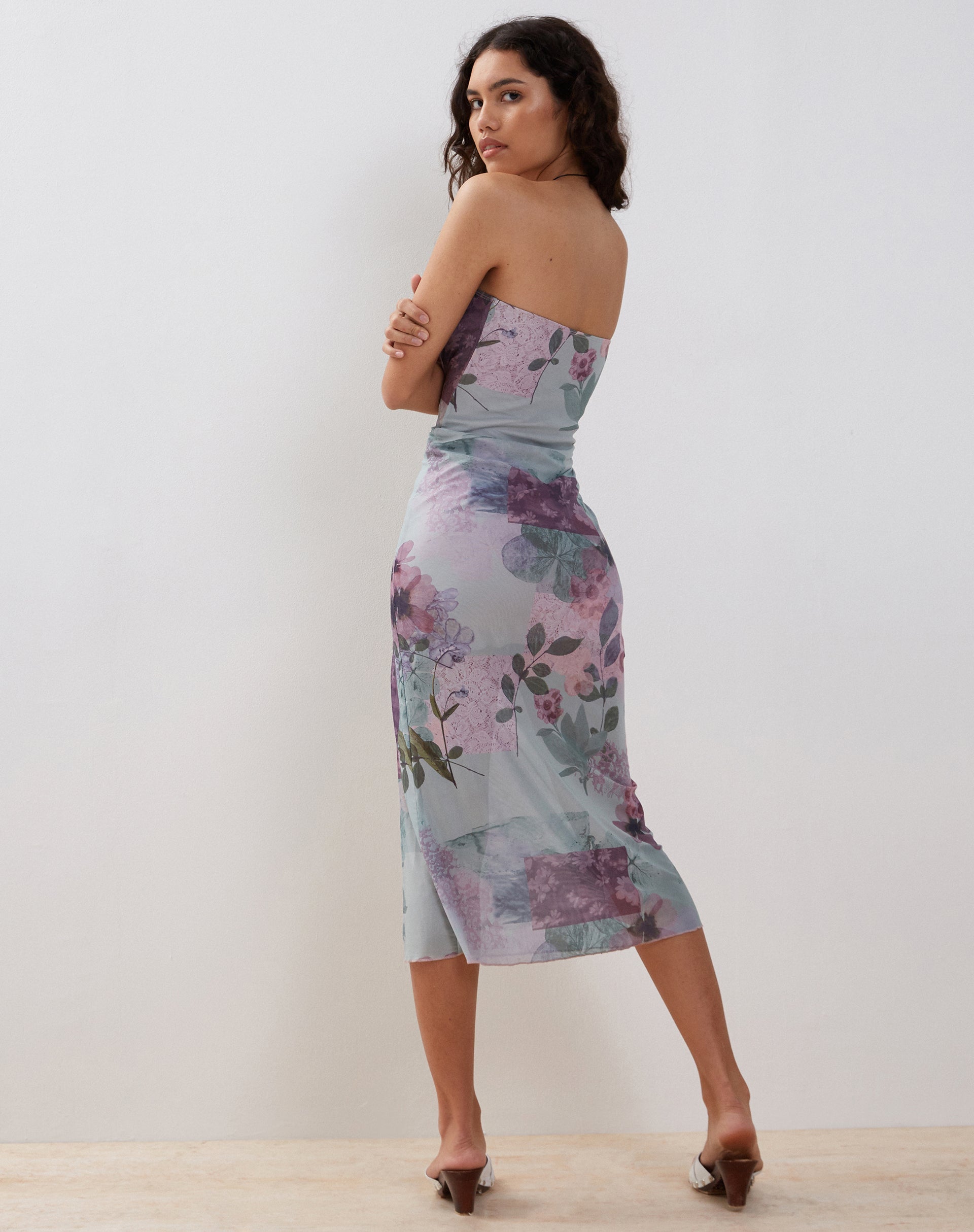 Bild von Nehwa Bandeau Mesh Midikleid in Abstrakt Scrapbook