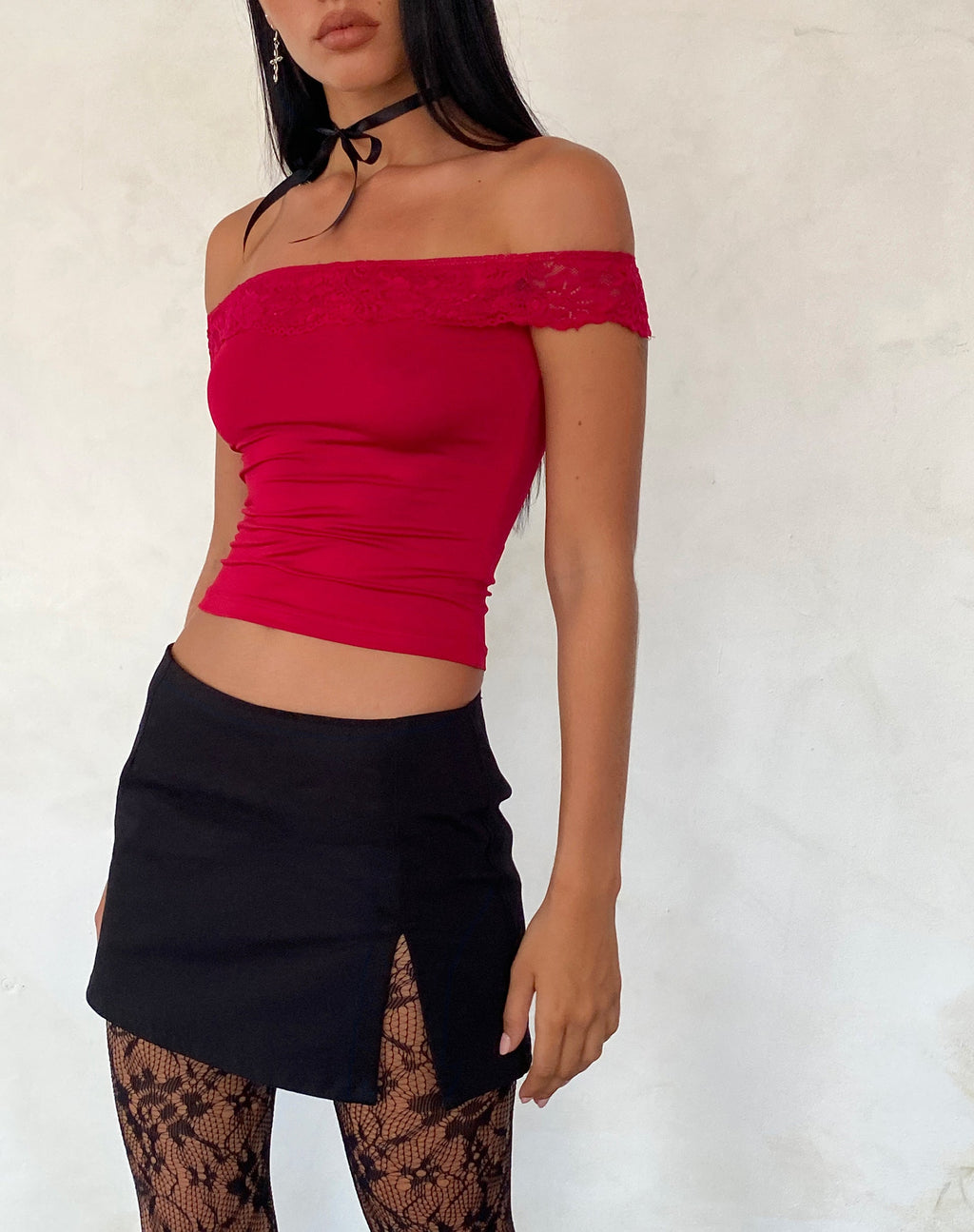 Nesel Bardot Top aus glitzernder Spitze Rot