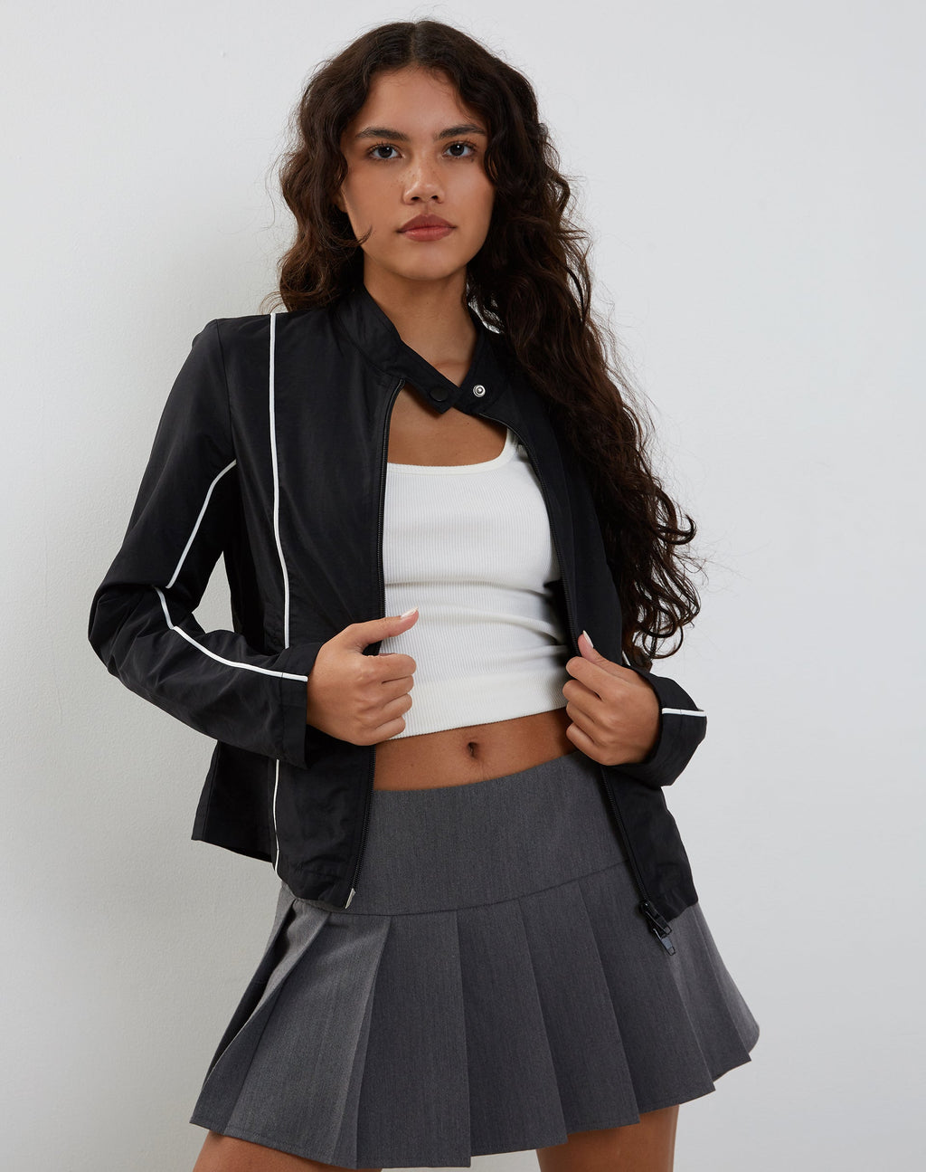 Nila Zip Up Biker Jacke aus schwarzem Nylon