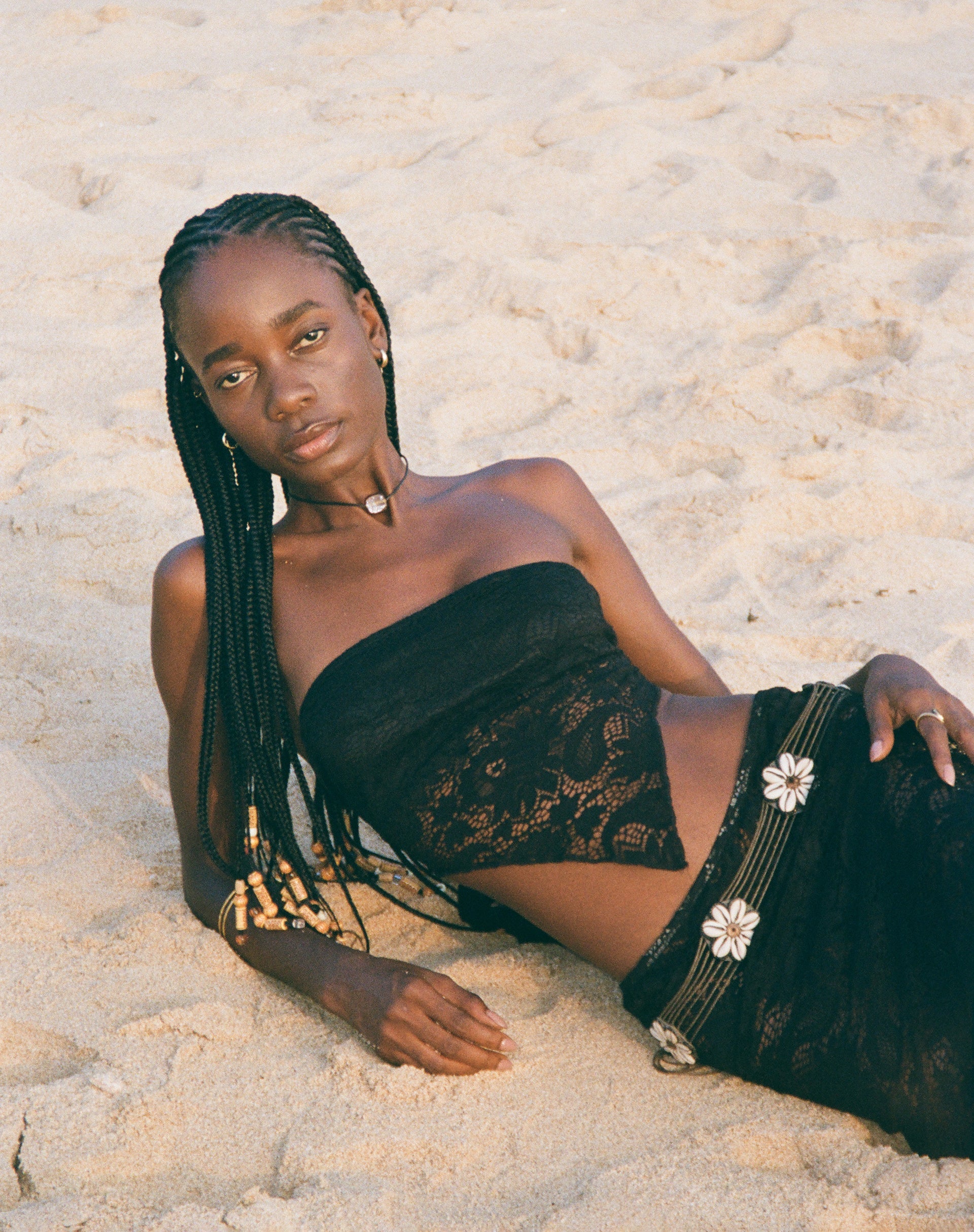 Bild von Nirva Bandana Top in Jet Black Lace