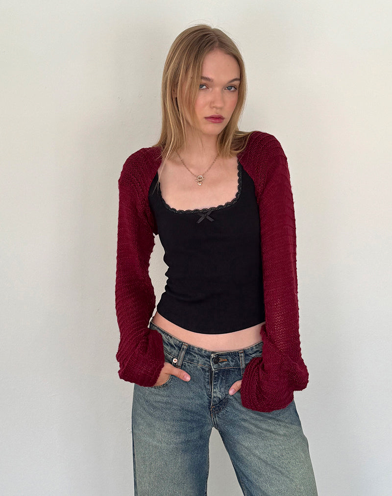 Image of Nobila Gestricktes Shrug Top in Burgundy
