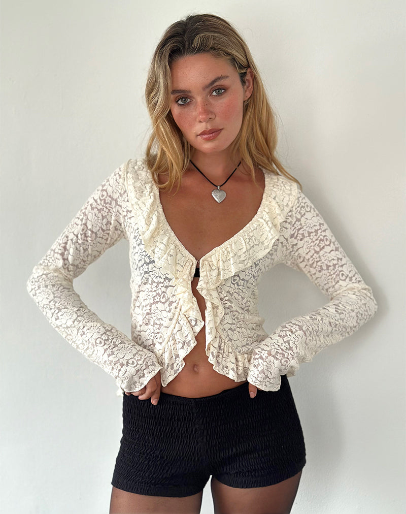 Bild von Noemi Cardi aus rosa Spitze Elfenbein