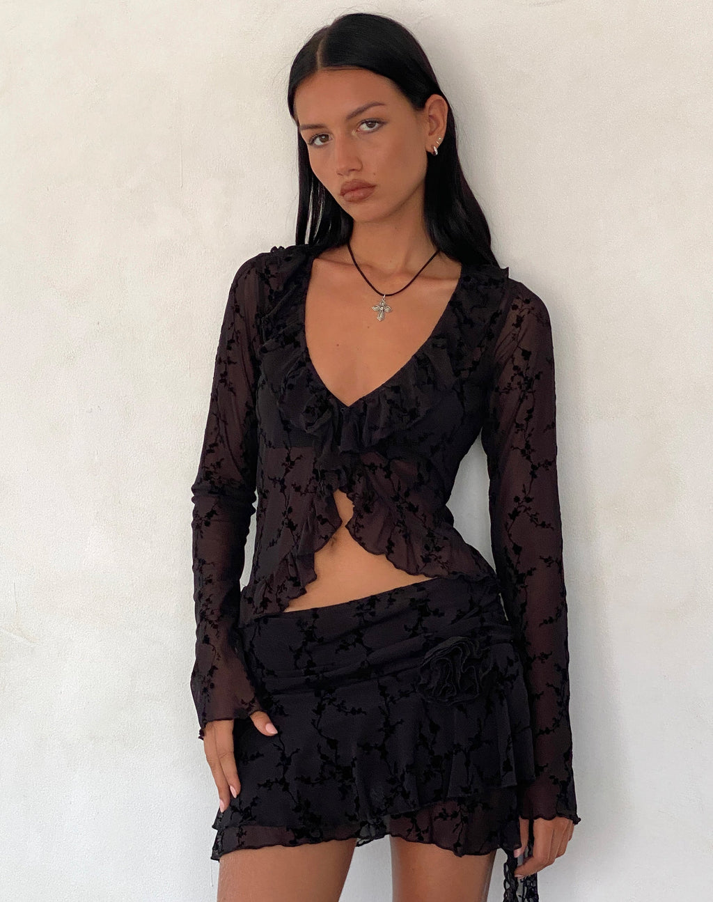 Noemi Strickjacke aus Mesh Vine Flower Schwarz