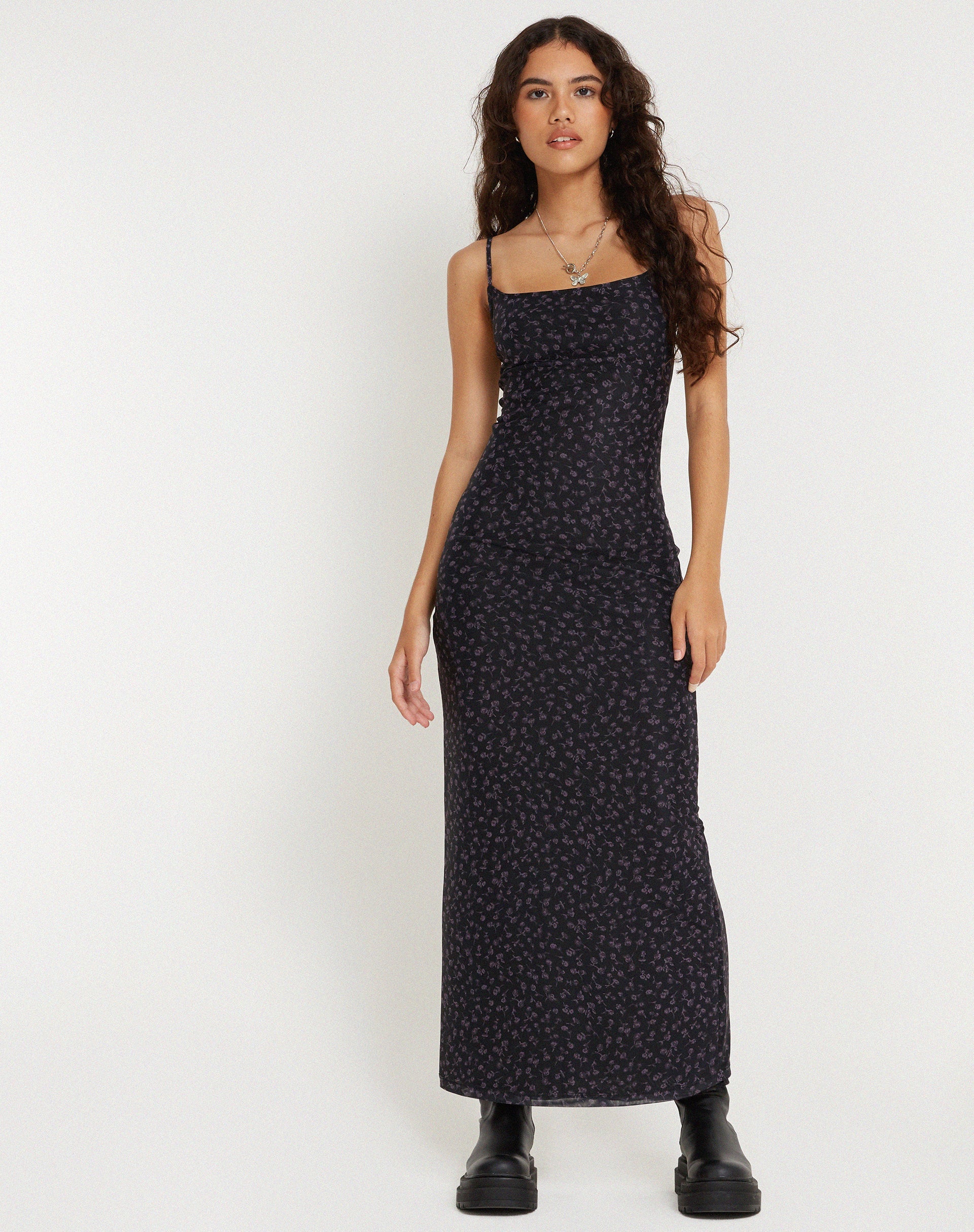 Abbildung von Norila Maxikleid in Dark Ditsy Rose Schwarz