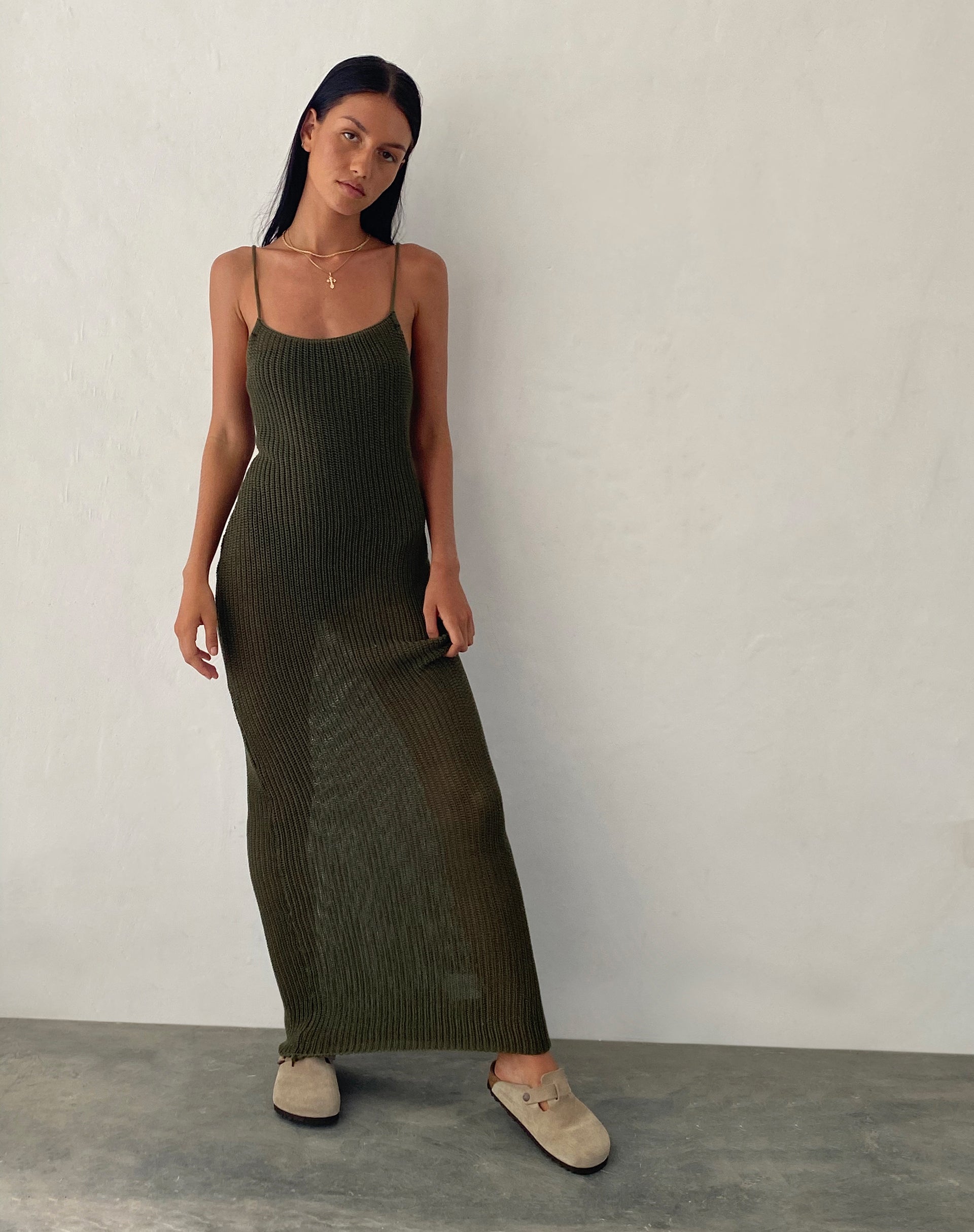 Image of Norila Gestricktes Maxikleid in Olive