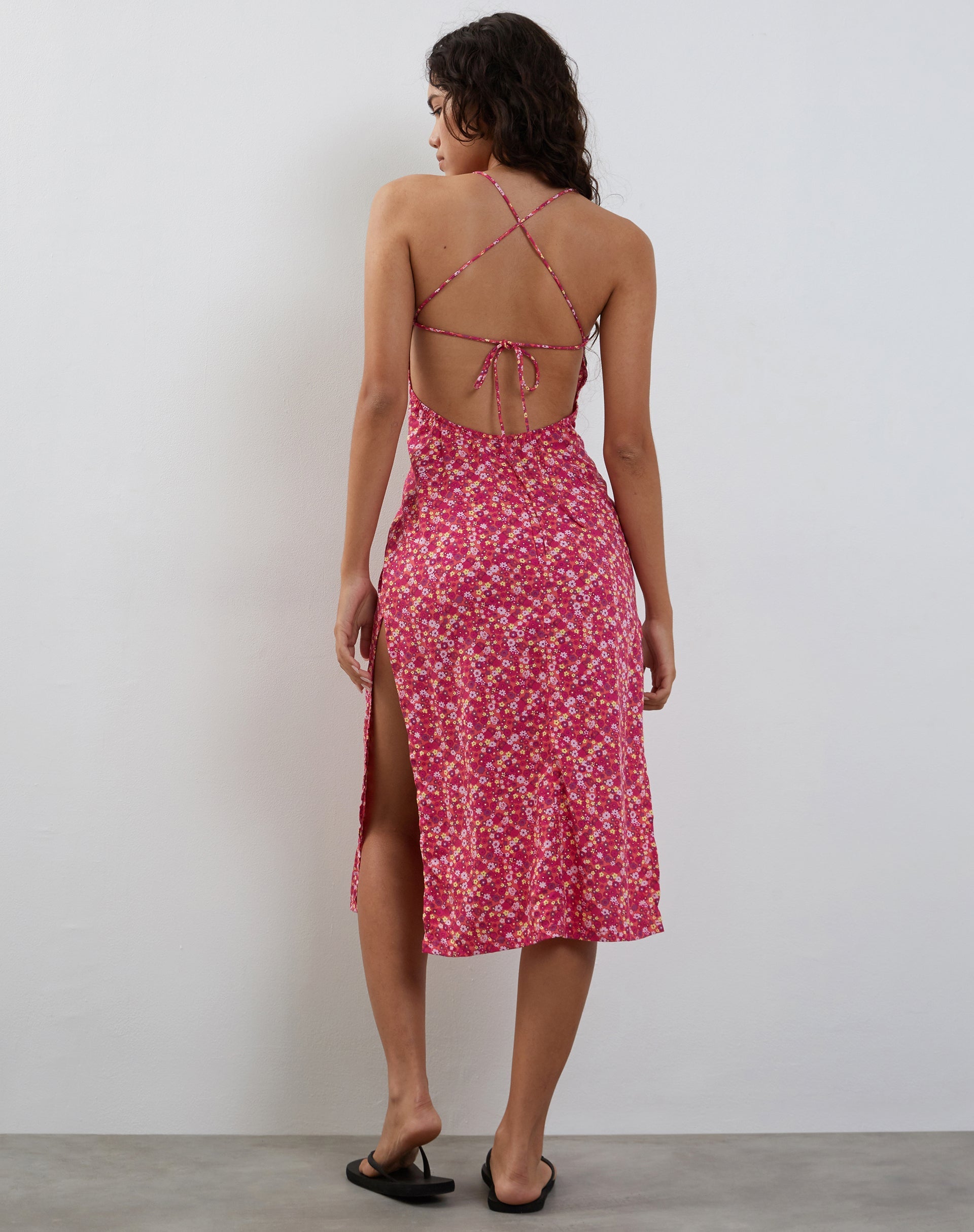 Bild von Nosita Midikleid in Ditsy Floral Pink