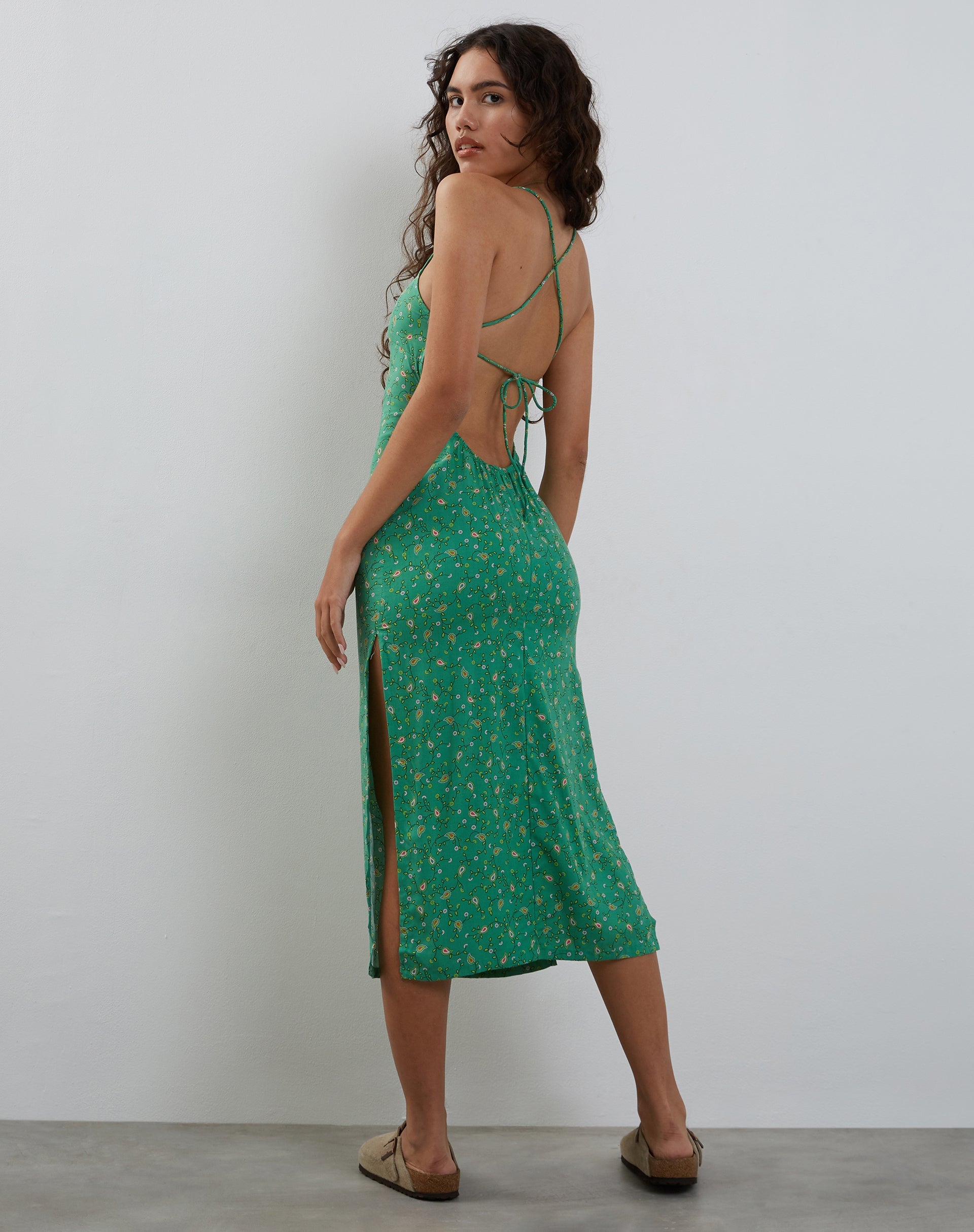 Image of Nosita Midikleid in Paisley Fun Grün