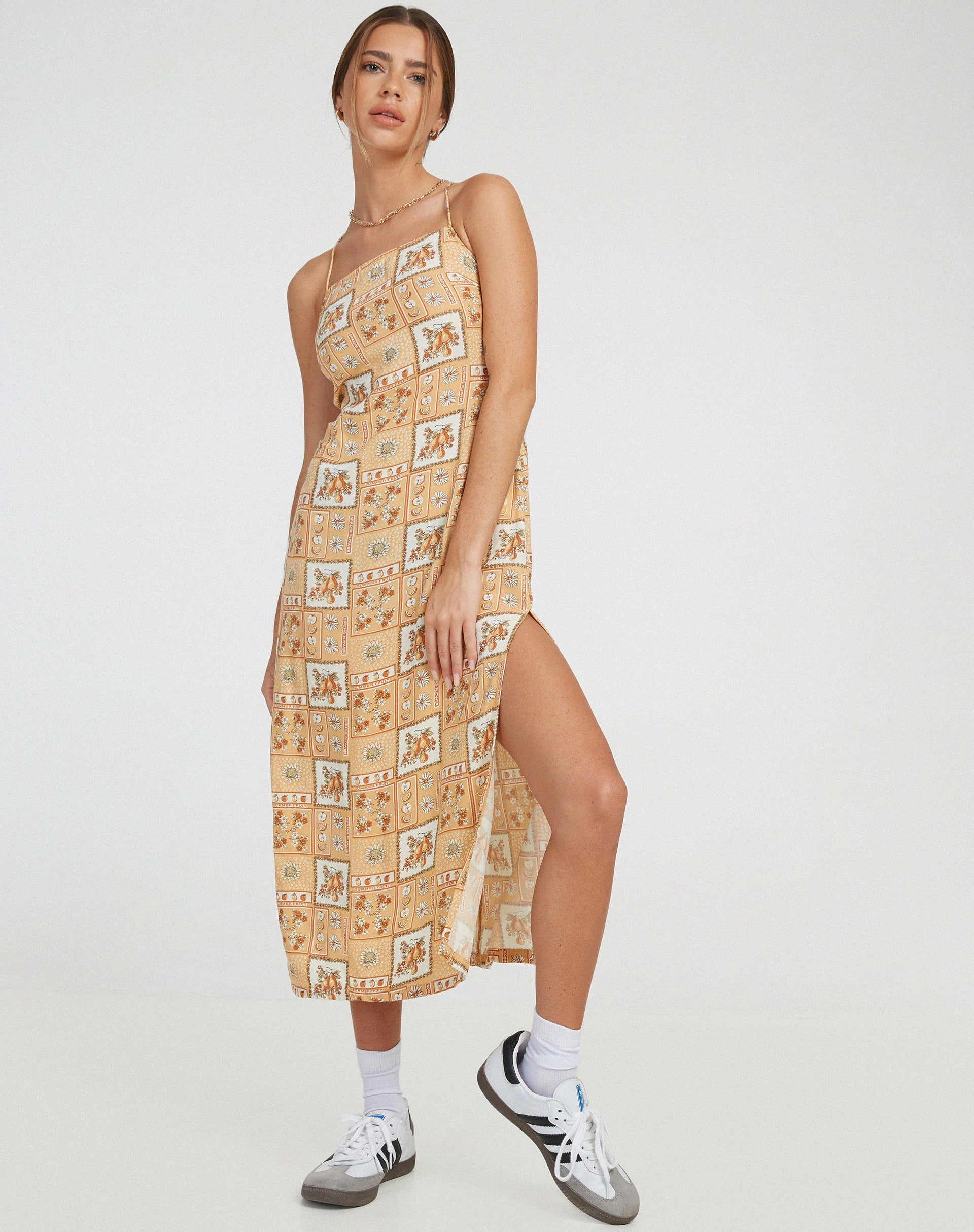 Bild von Nosita Midikleid mit Picknickmuster Braun