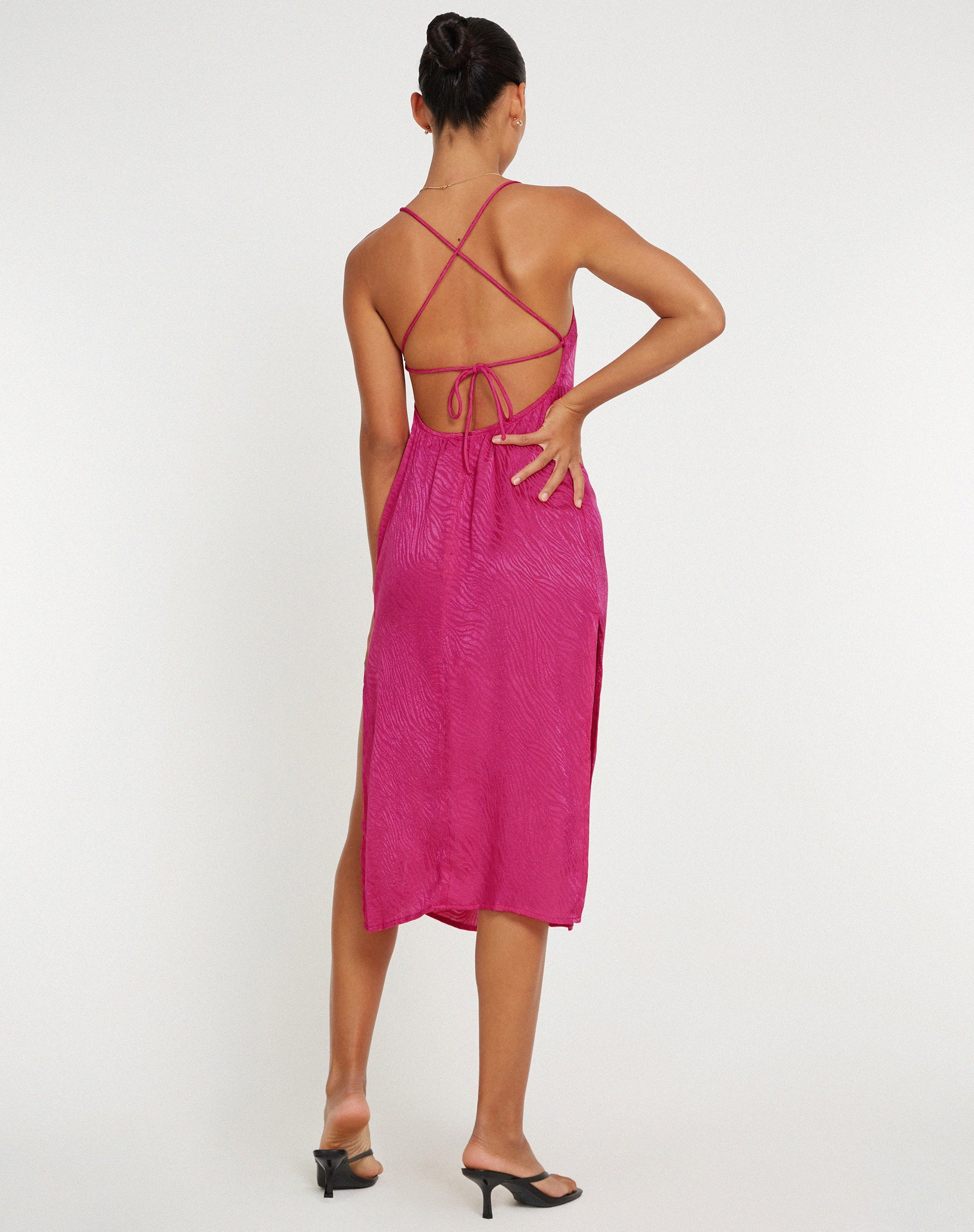 Image of Nosita Midikleid aus Satin Zebra Rosa
