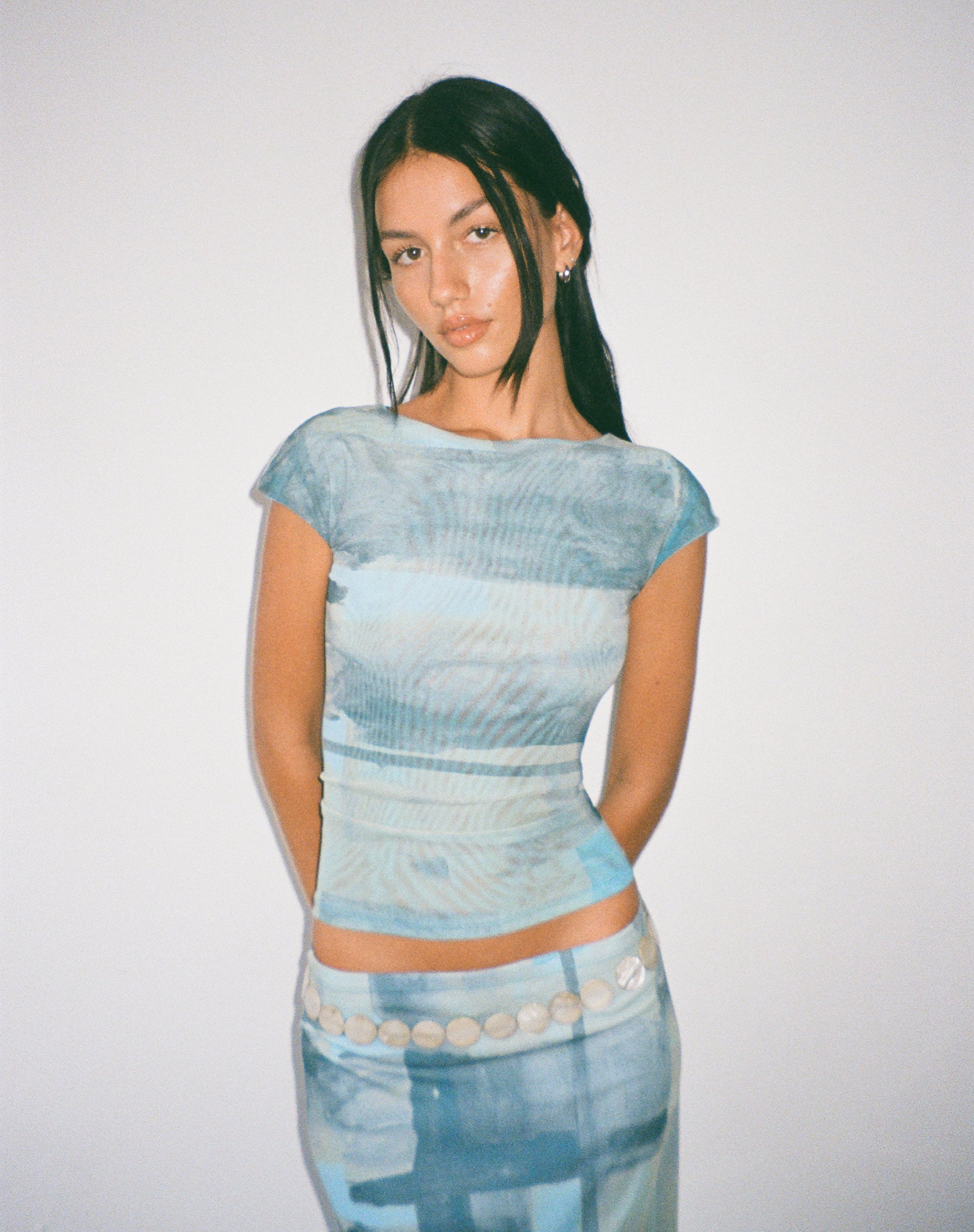 Bild von MOTEL X JACQUIE Nova Top in Mesh Grün und Blau Abstrakte Farbe Pinsel