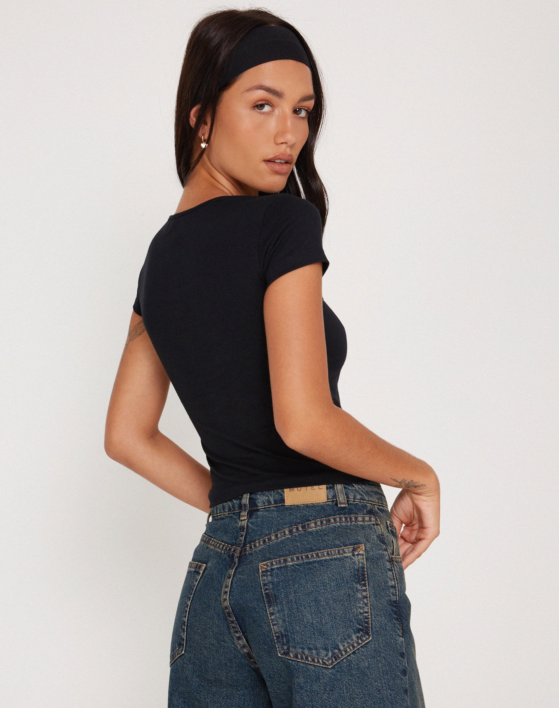 Bild von Novalie Vest Top in Schwarz