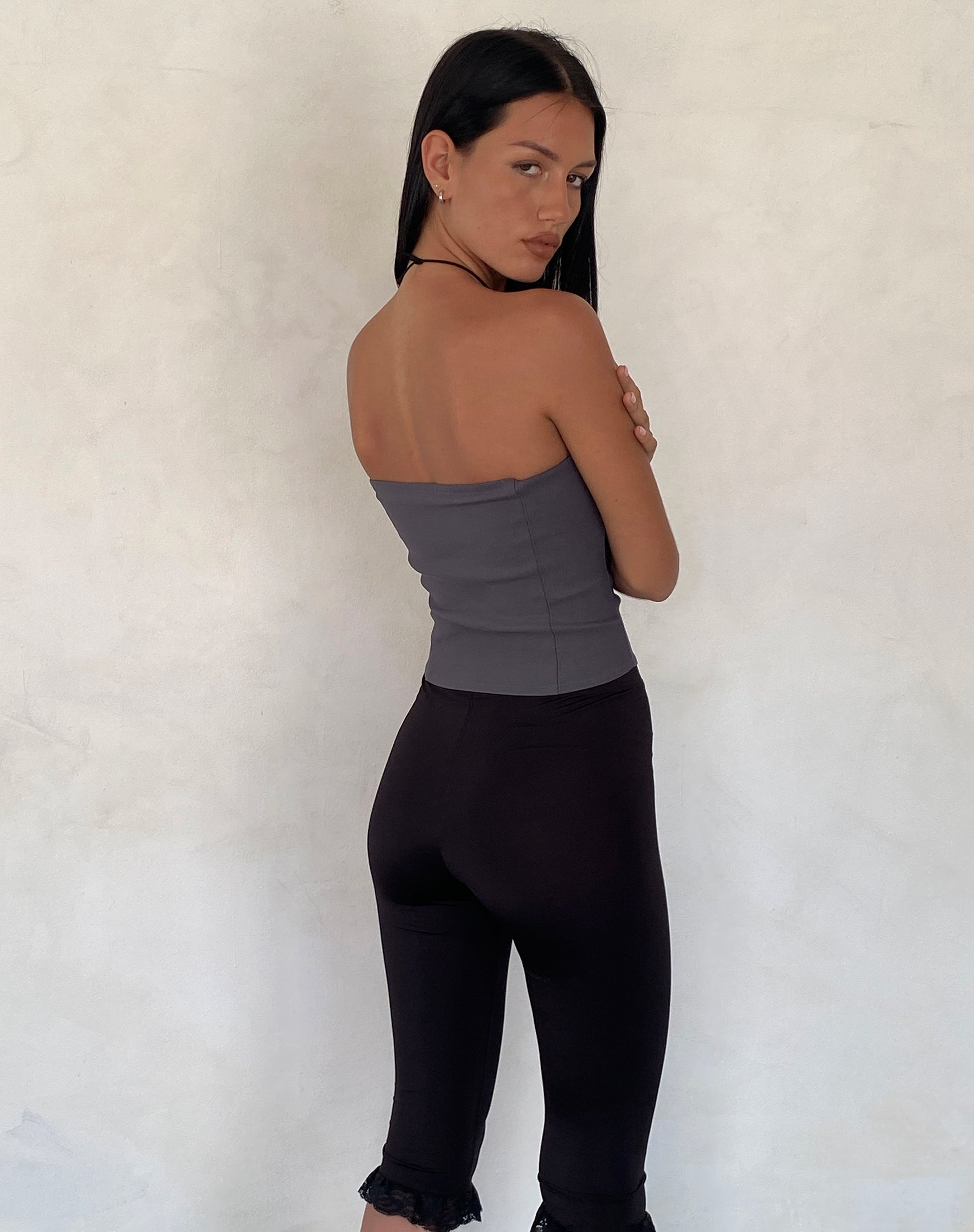 Novita Bandeau-Top mit Schleifen-Detail in Tailoring Charcoal Grey