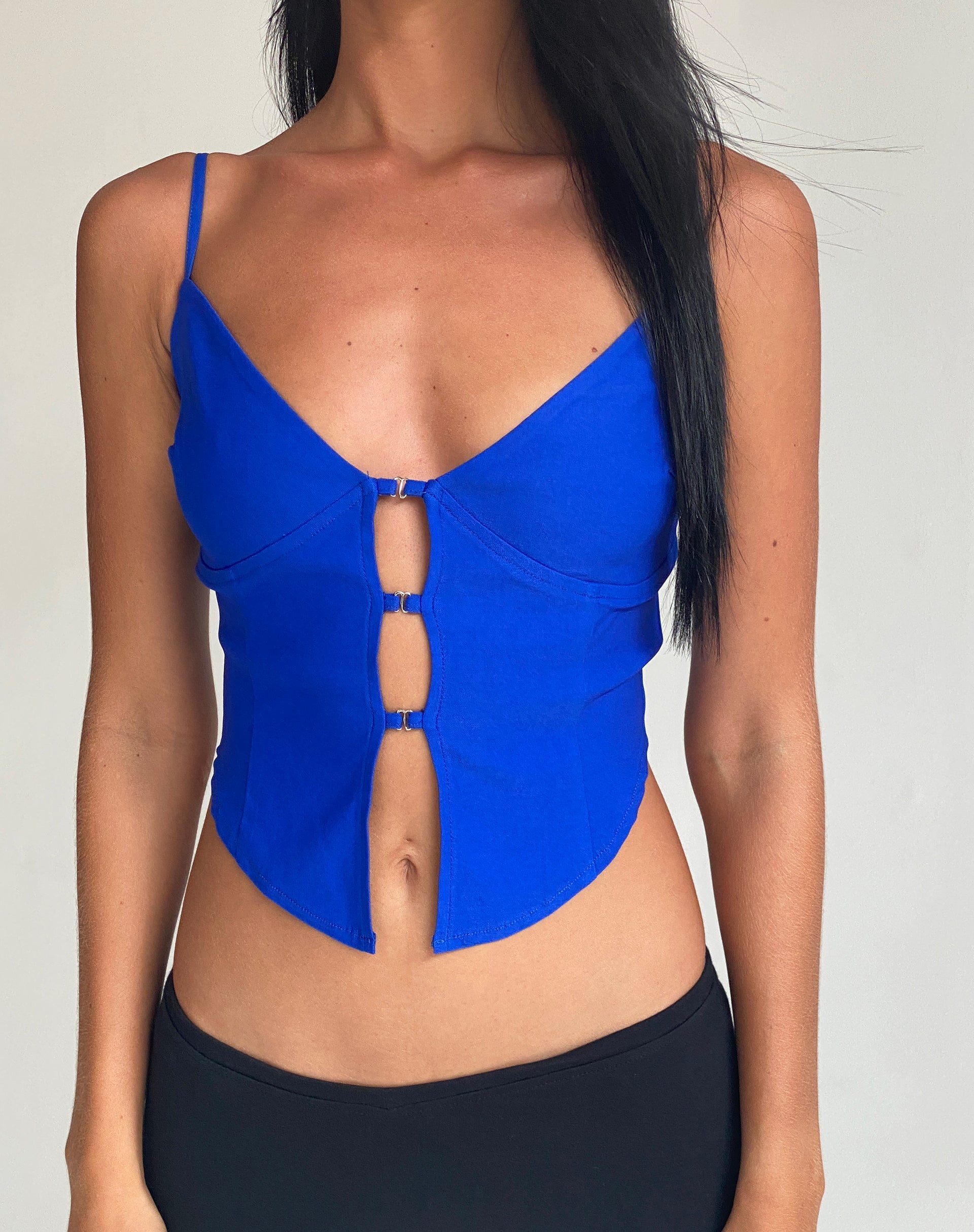 Bild von Oleta Cami Top in Kobalt