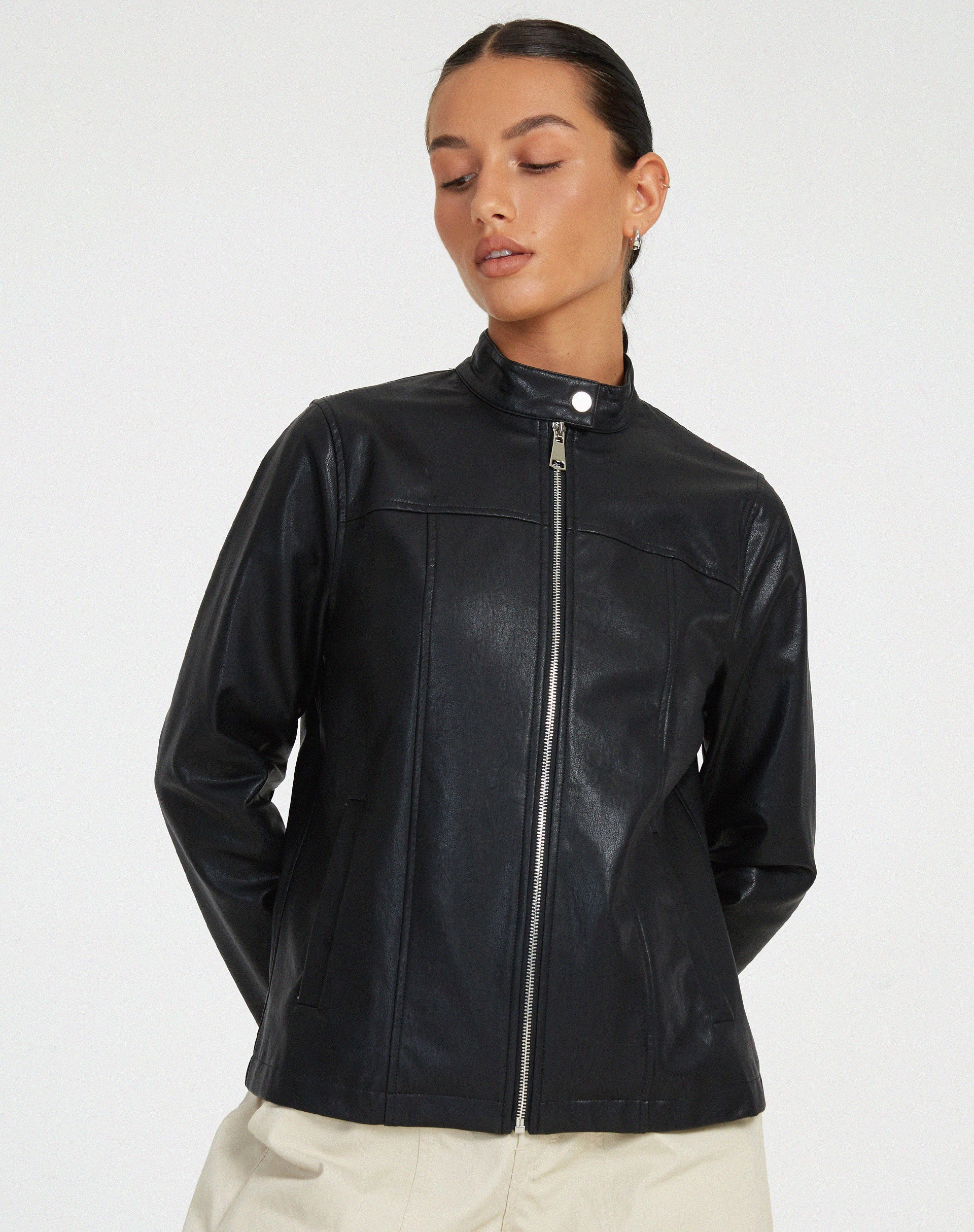 Image of Olivia Jacke aus PU Schwarz