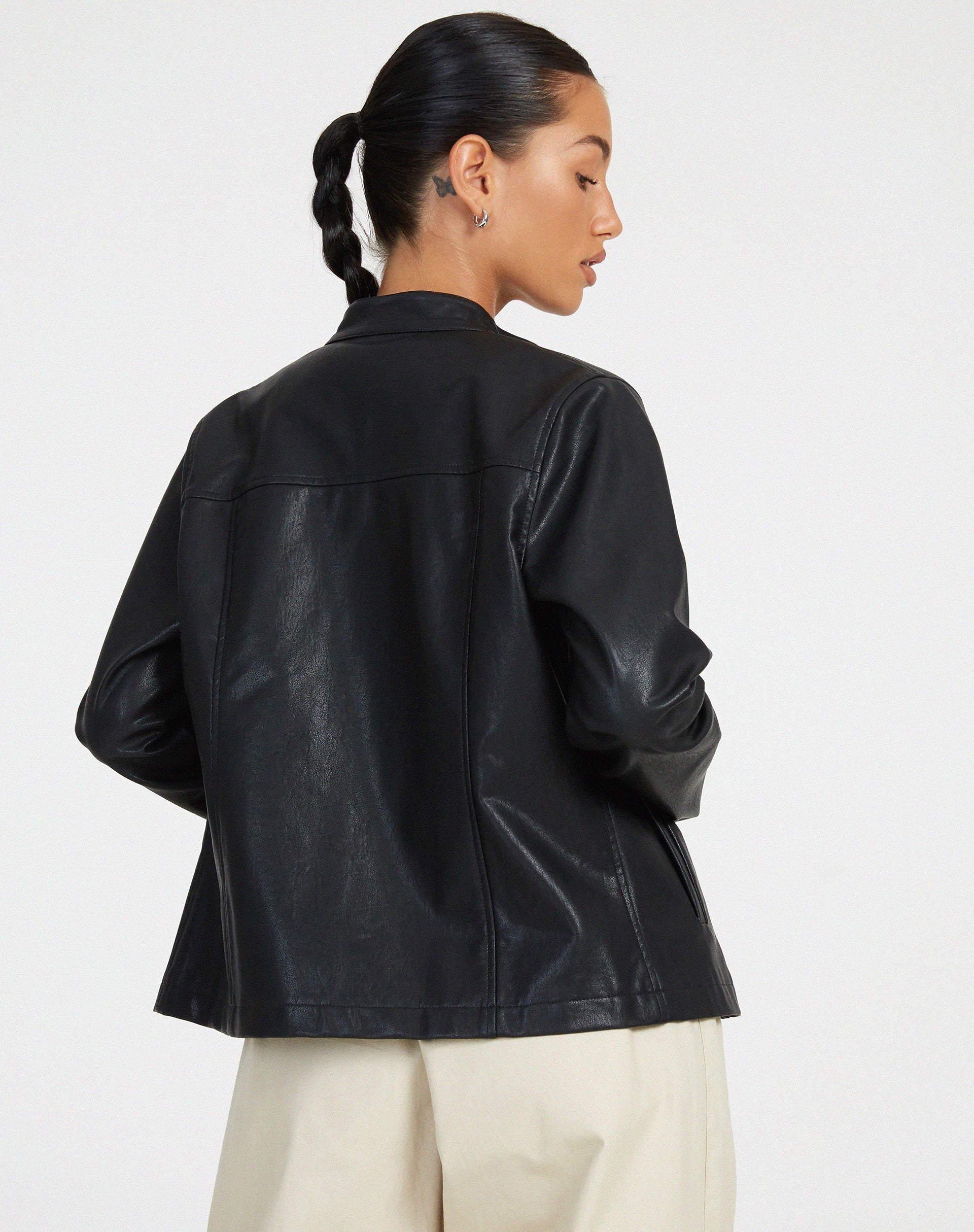 Image of Olivia Jacke aus PU Schwarz