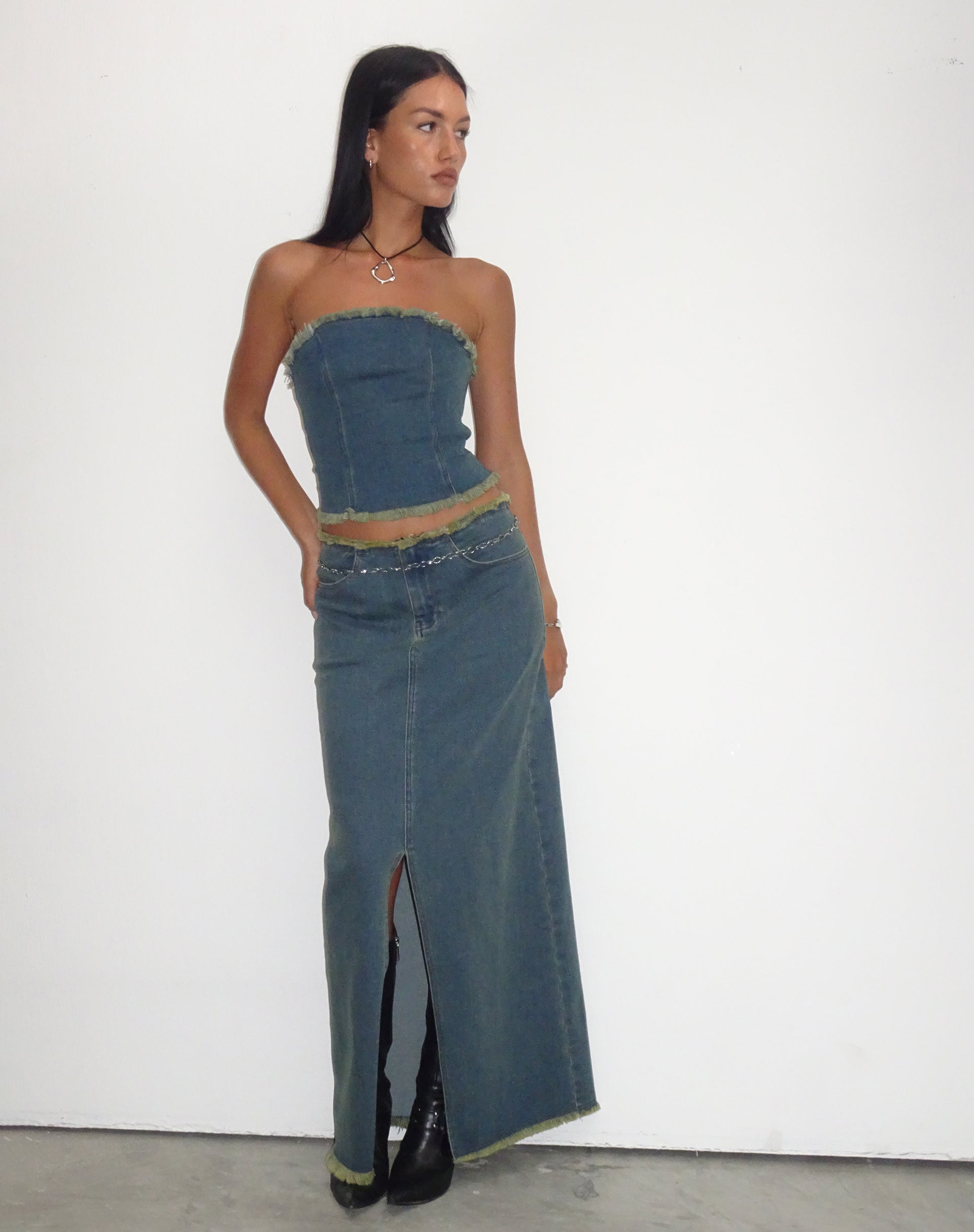 Bild von Zaenap Ausgefranster Denim Maxirock in Braun Blau Acid