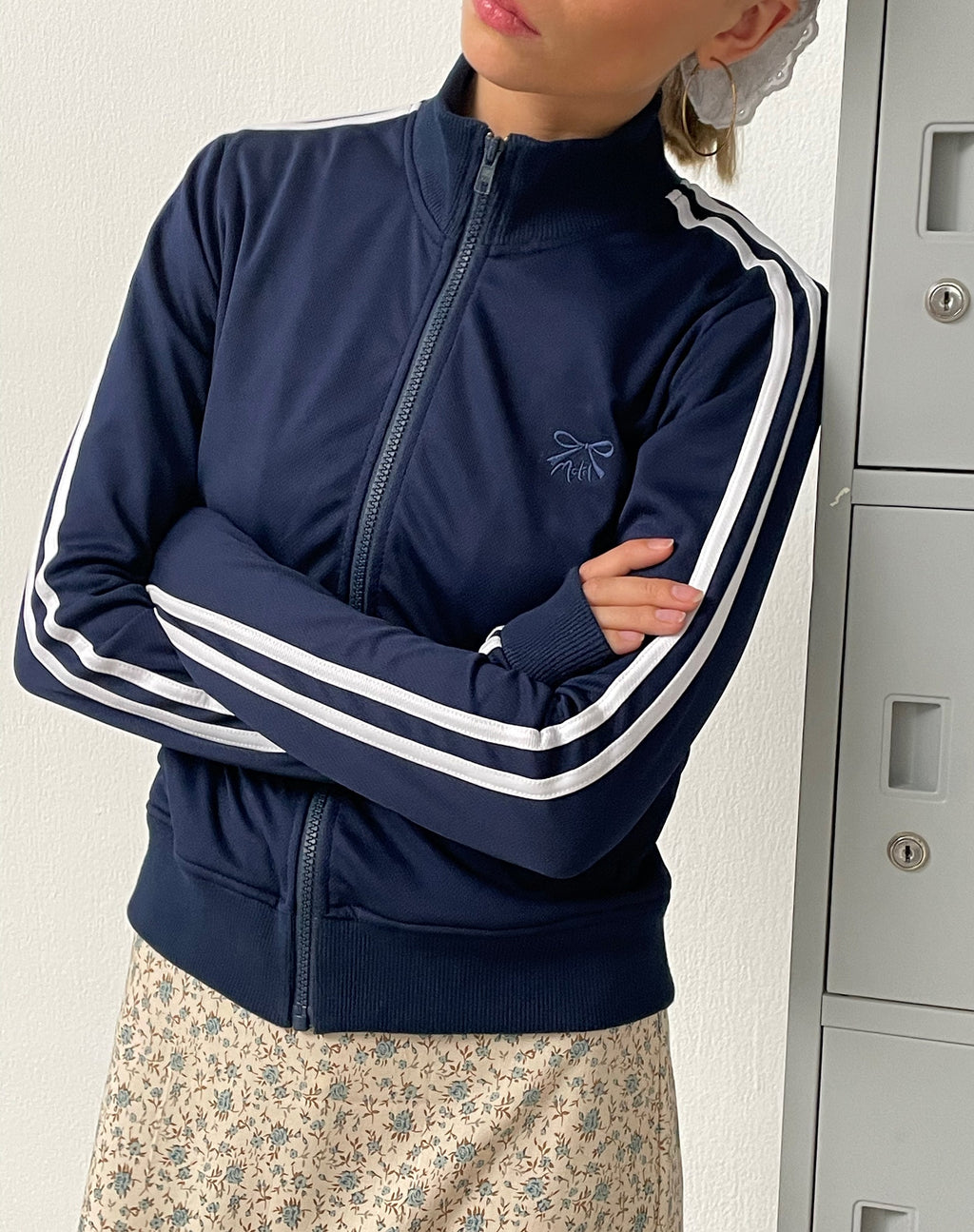Orion Zip Up Pullover in Navy mit weißen Streifen und M-Stickerei
