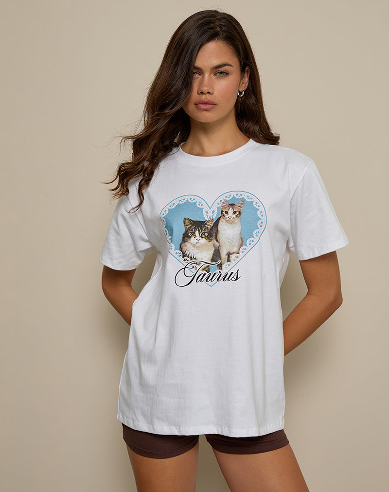 Bild von Oversize Basic Tee in Weiß mit Taurus Motel Pet Print