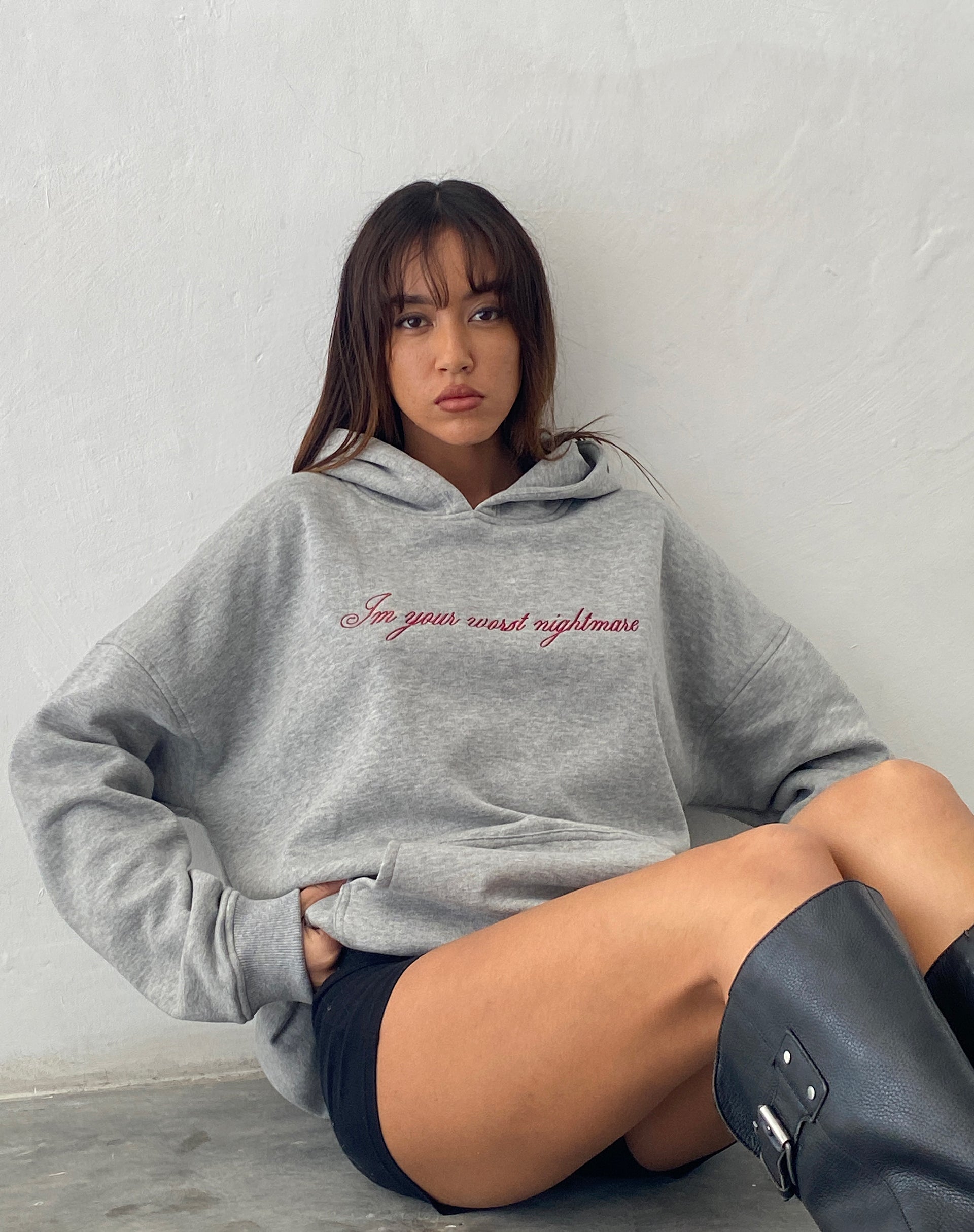 Bild von Oversized Hoodie in Grau meliert mit Worst Nightmare Grafik