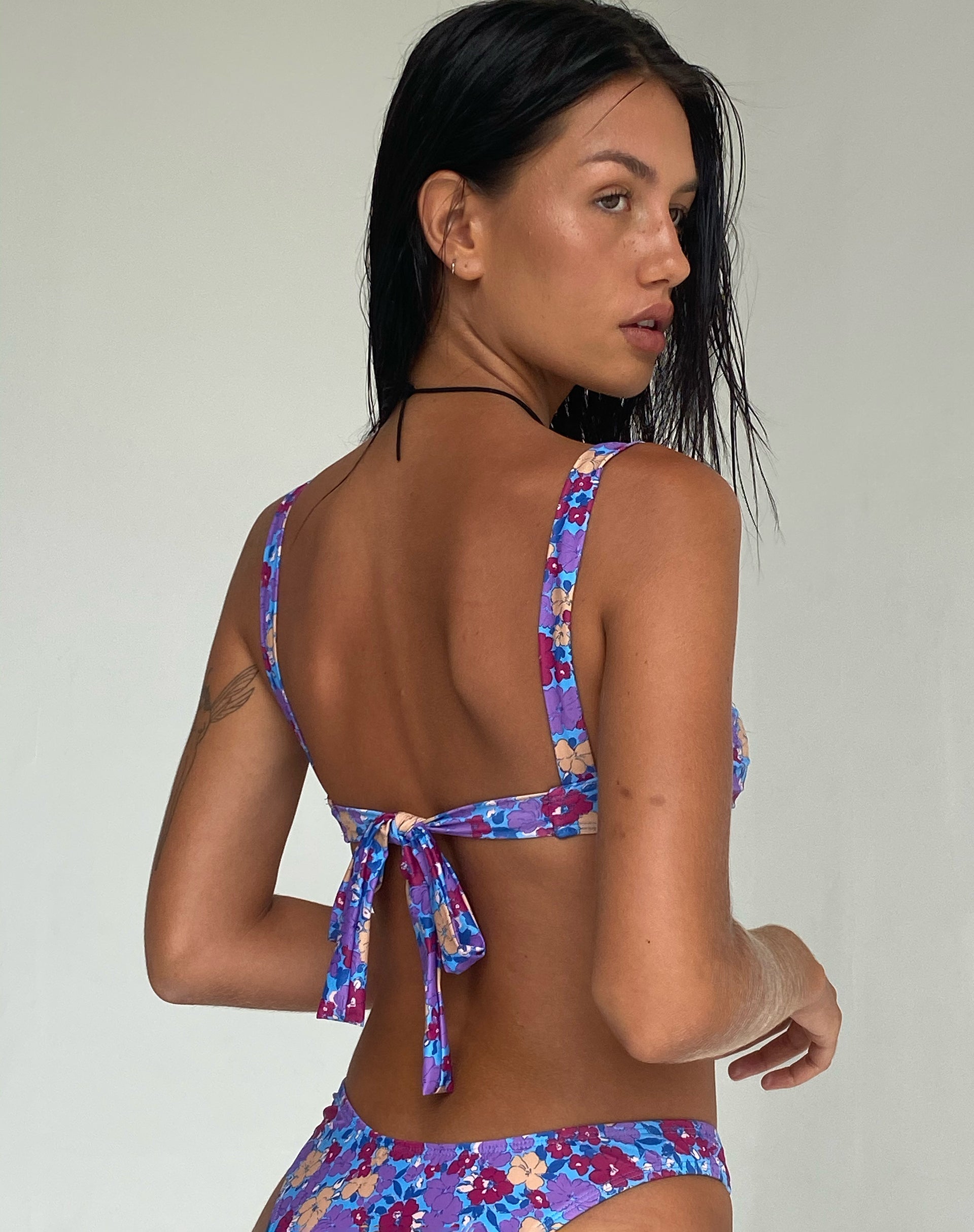 Bild von Pafri Bikini-Oberteil in verwaschenem Floral Violett