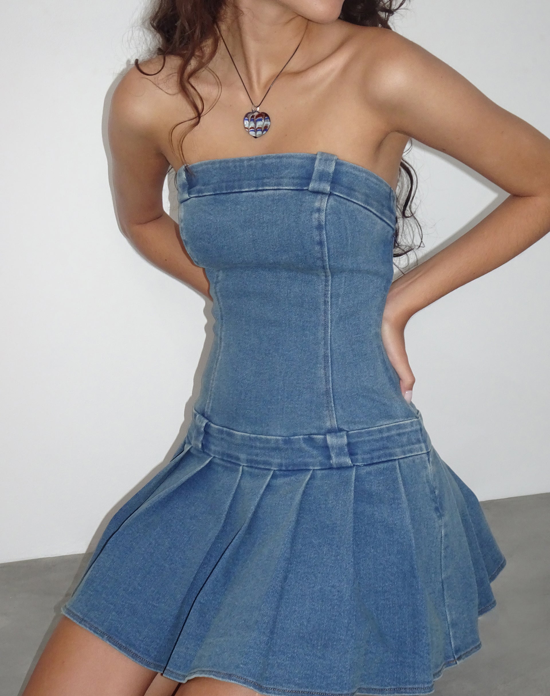 Bild von Pajaya Denim Bandeau-Minikleid in blauer Waschung
