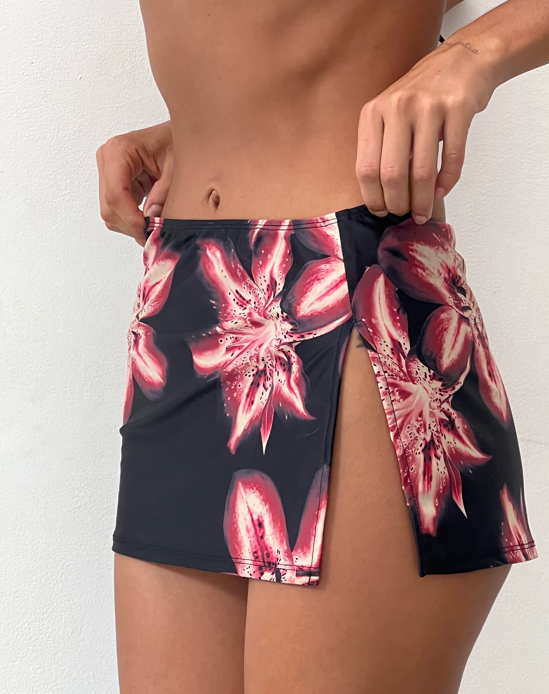 Bild von Sibita Swim Skirt in Lily Bloom