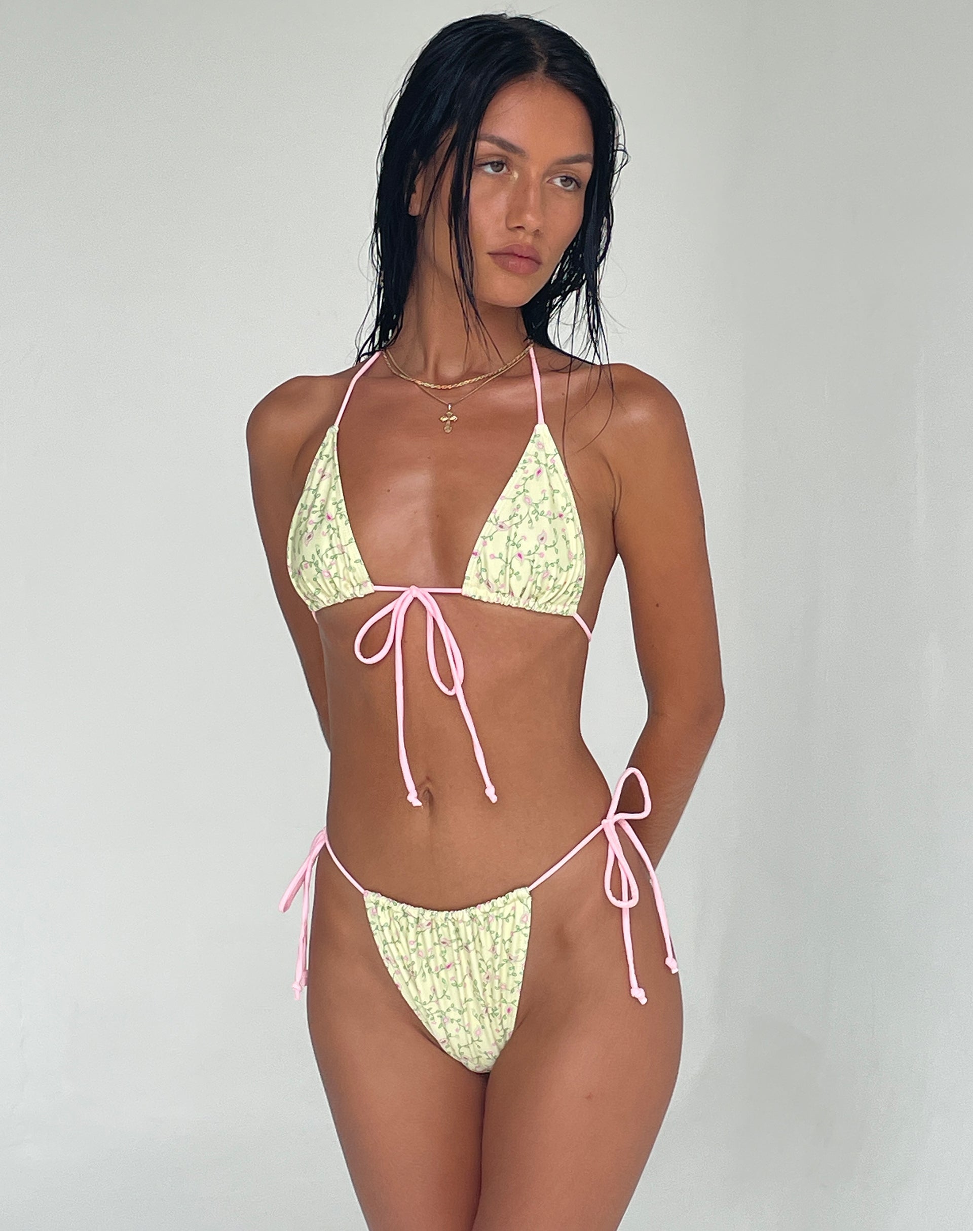 Image of Pamita Bikini-Oberteil in Paisley Gelb mit rosa Bindung