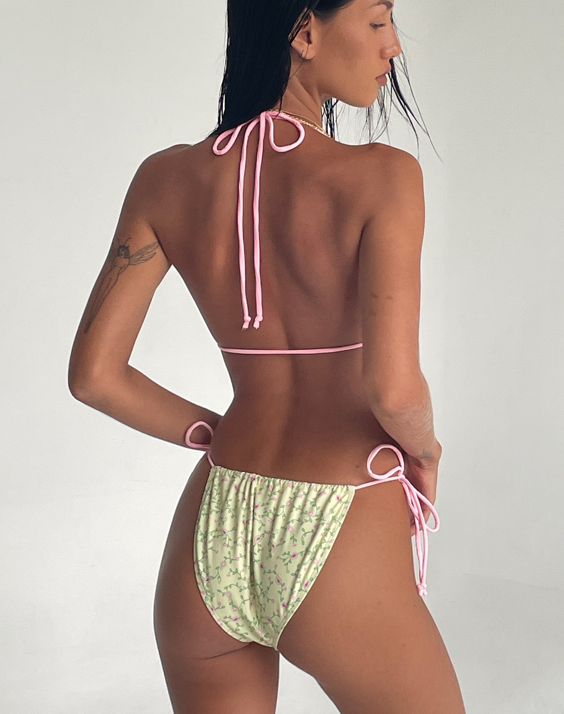Image of Leyna Bikiniunterteil in Paisley Gelb mit rosa Bindung