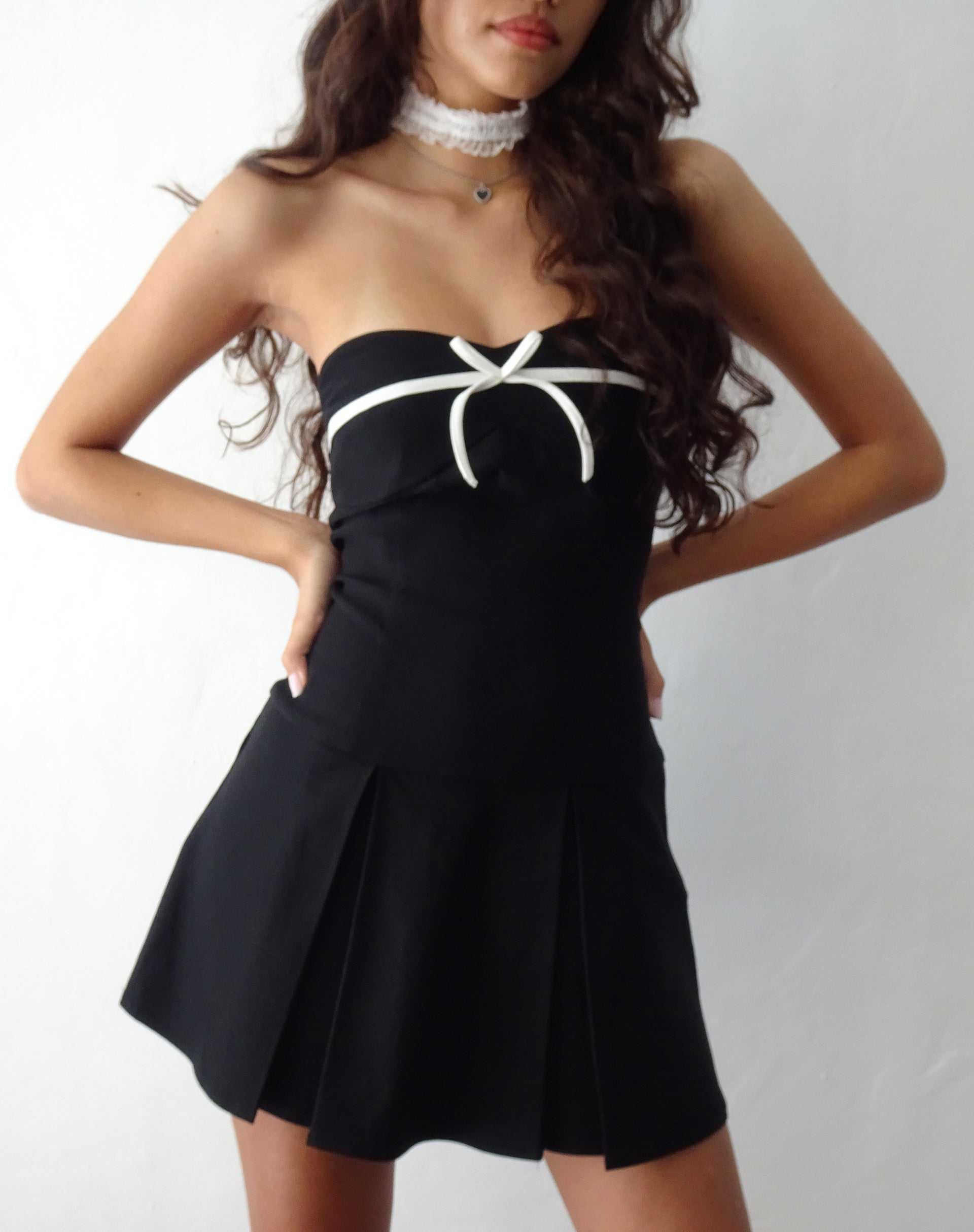 Bild von Panolia Bow Front Mini Dress in Tailoring Black