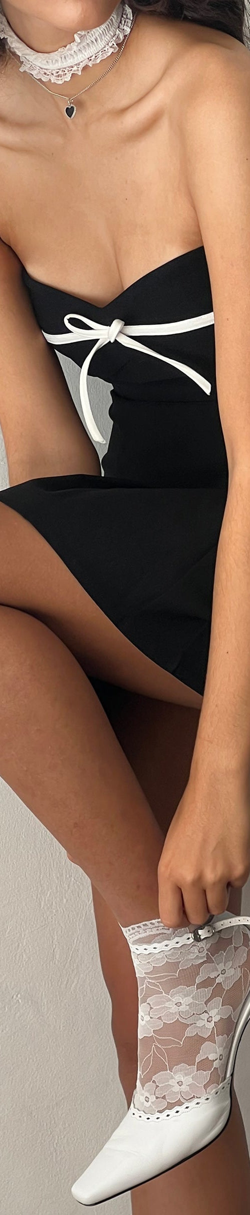 Bild von Panolia Bow Front Mini Dress in Tailoring Black