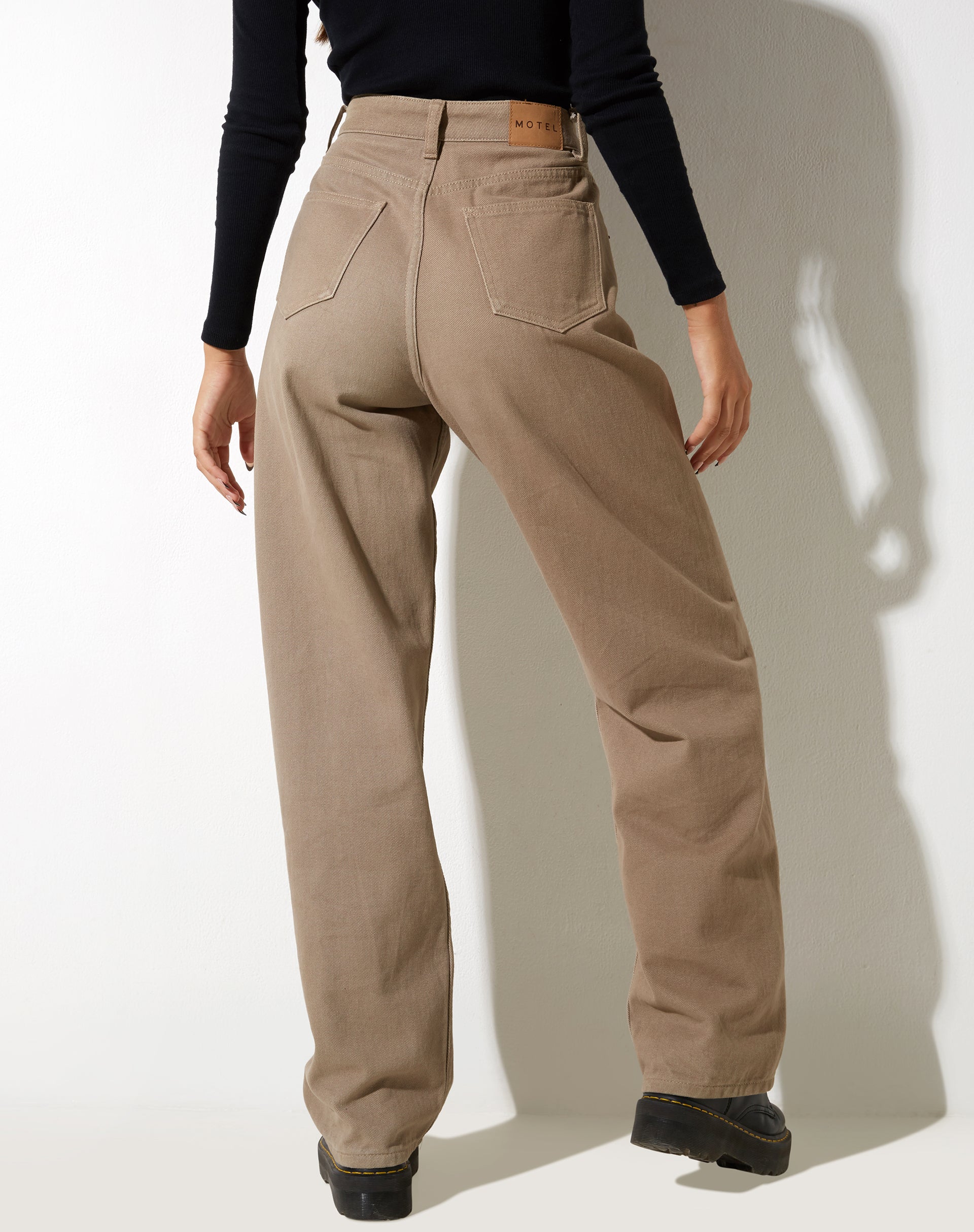 Bild von Parallel Jeans in Gebrannter Olive