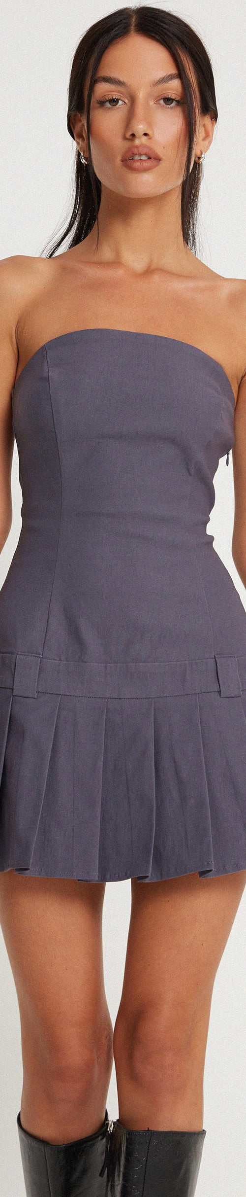 Bild von Payoda Bandeau-Minikleid in Dunkelgrau