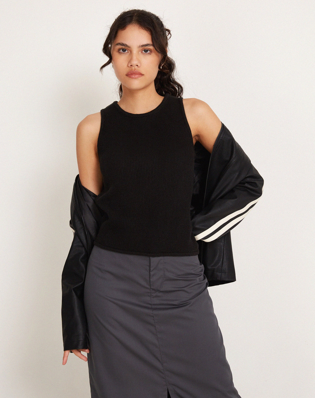 Phindi Strickweste in Schwarz