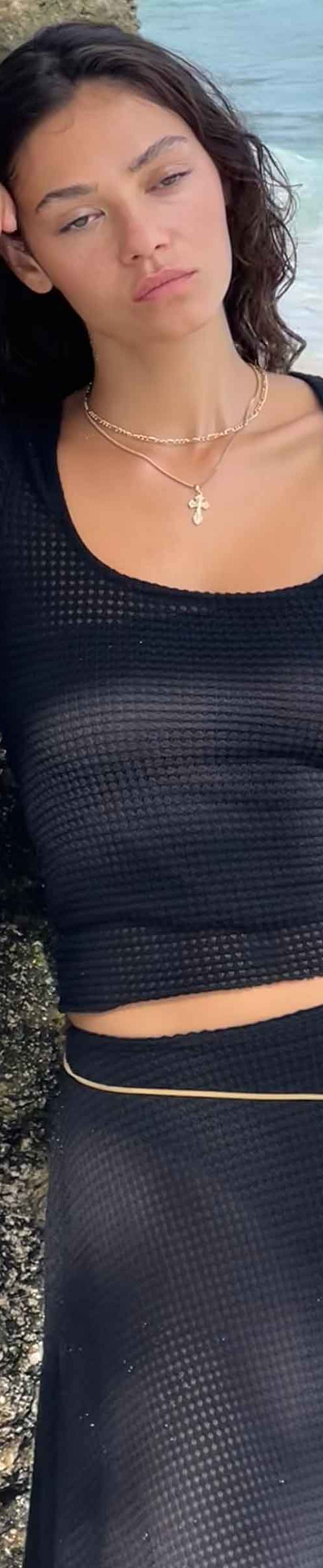 Image of Gianina Crop Top in Schwarz Strukturierte Häkelarbeit