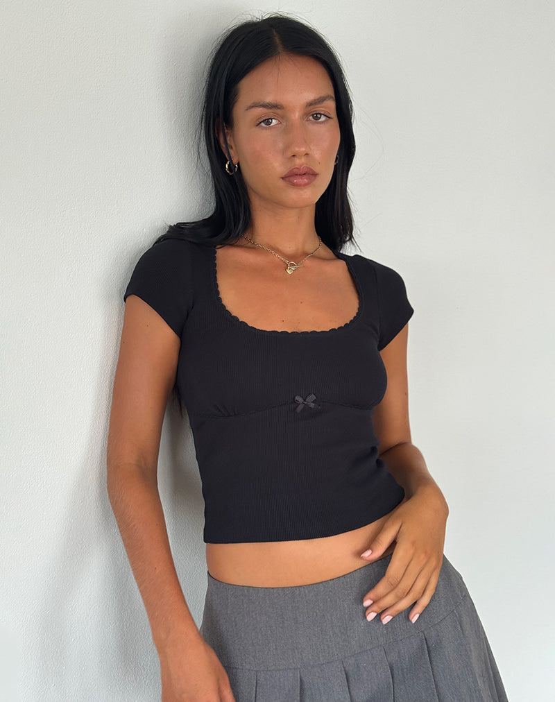 Rada Top in Rippe Schwarz