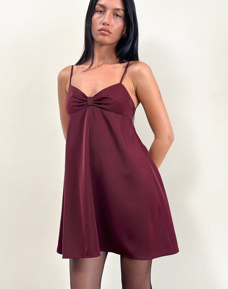 Rafaila Mini-Slipkleid aus Satin in Burgund
