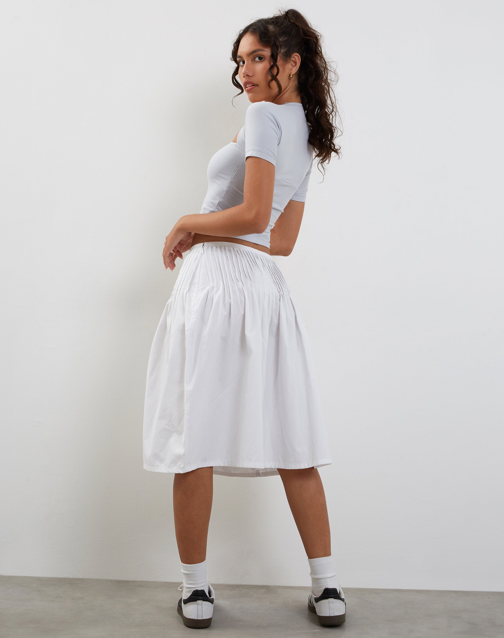 Bild von Requa Crop Top in Grey Dawn
