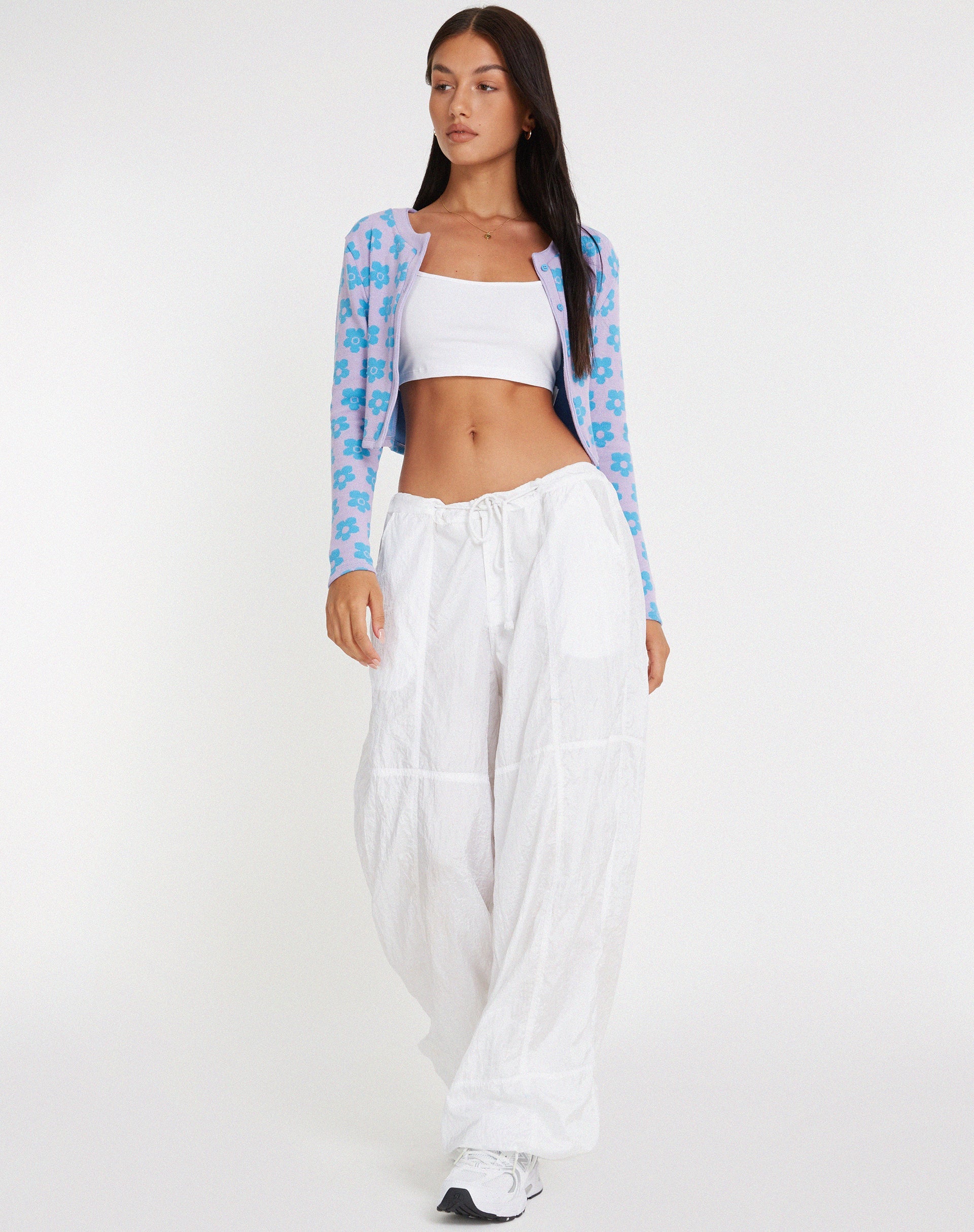 Bild von Attina Cardi in Cute Floral Daisy Lilac und Blau