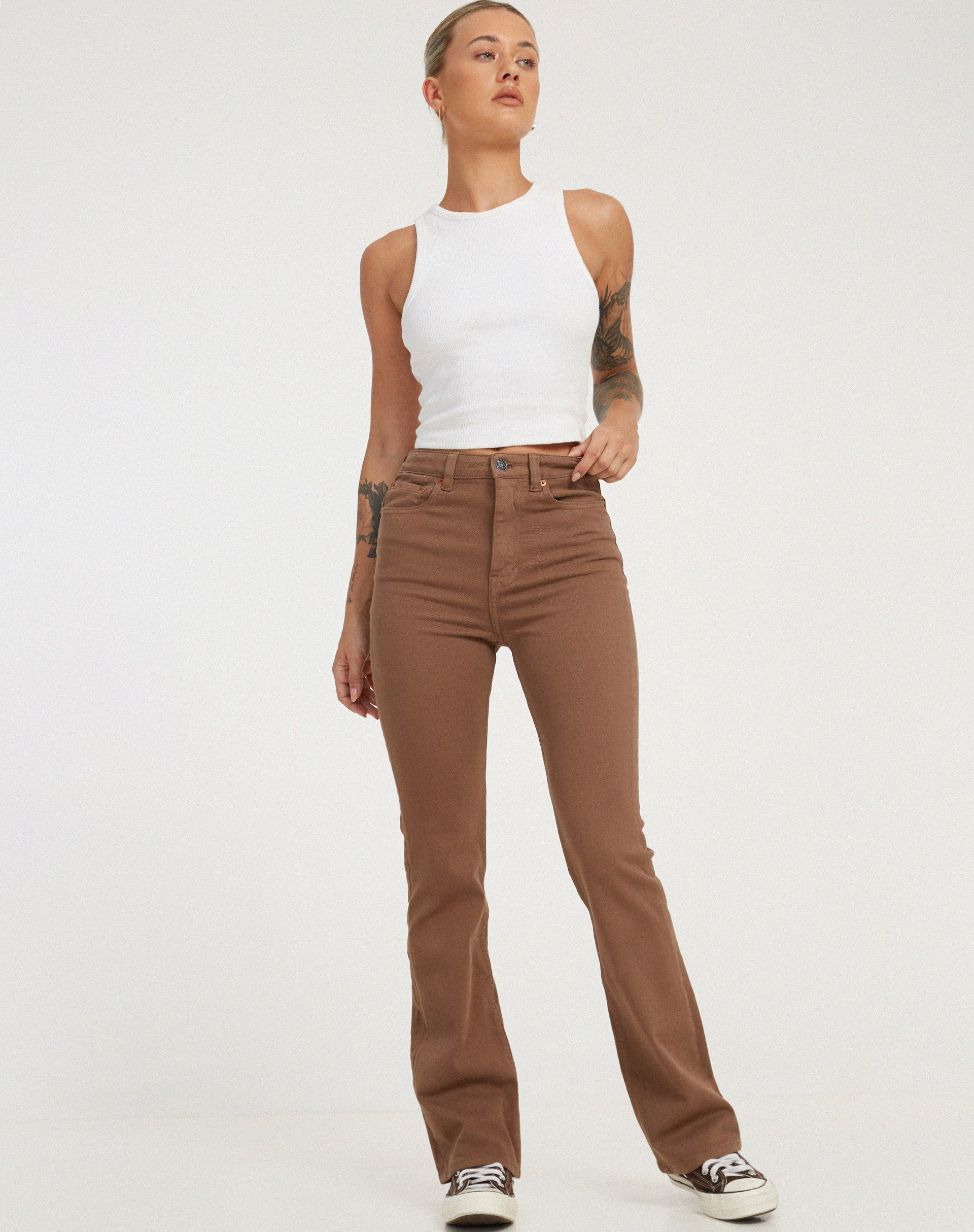Image von Bootleg Jeans in sattem Braun