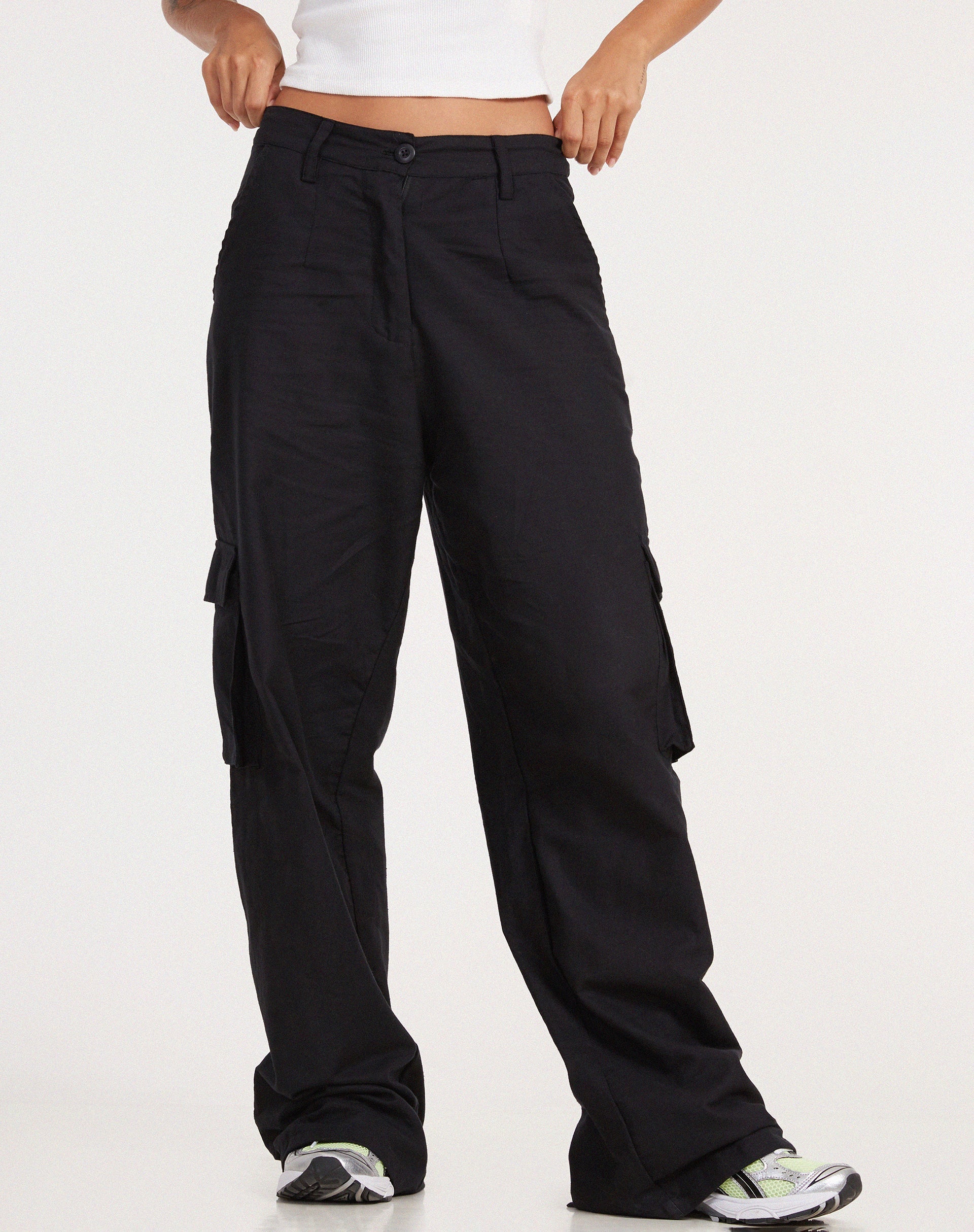 Image der Jita Cargo-Hose in Rami Schwarz