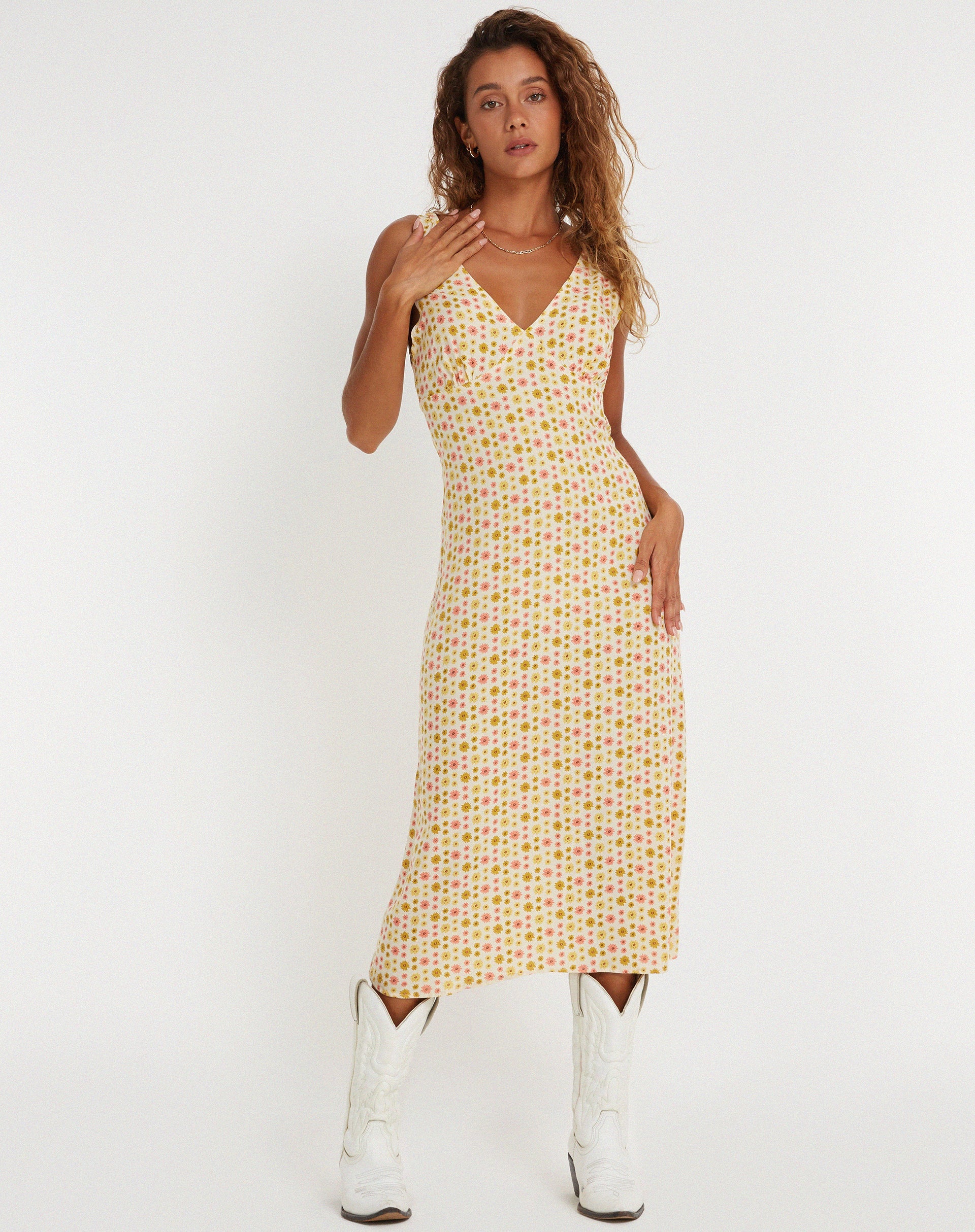 Bild von Lisheva Midikleid in Daisy Chain Creme