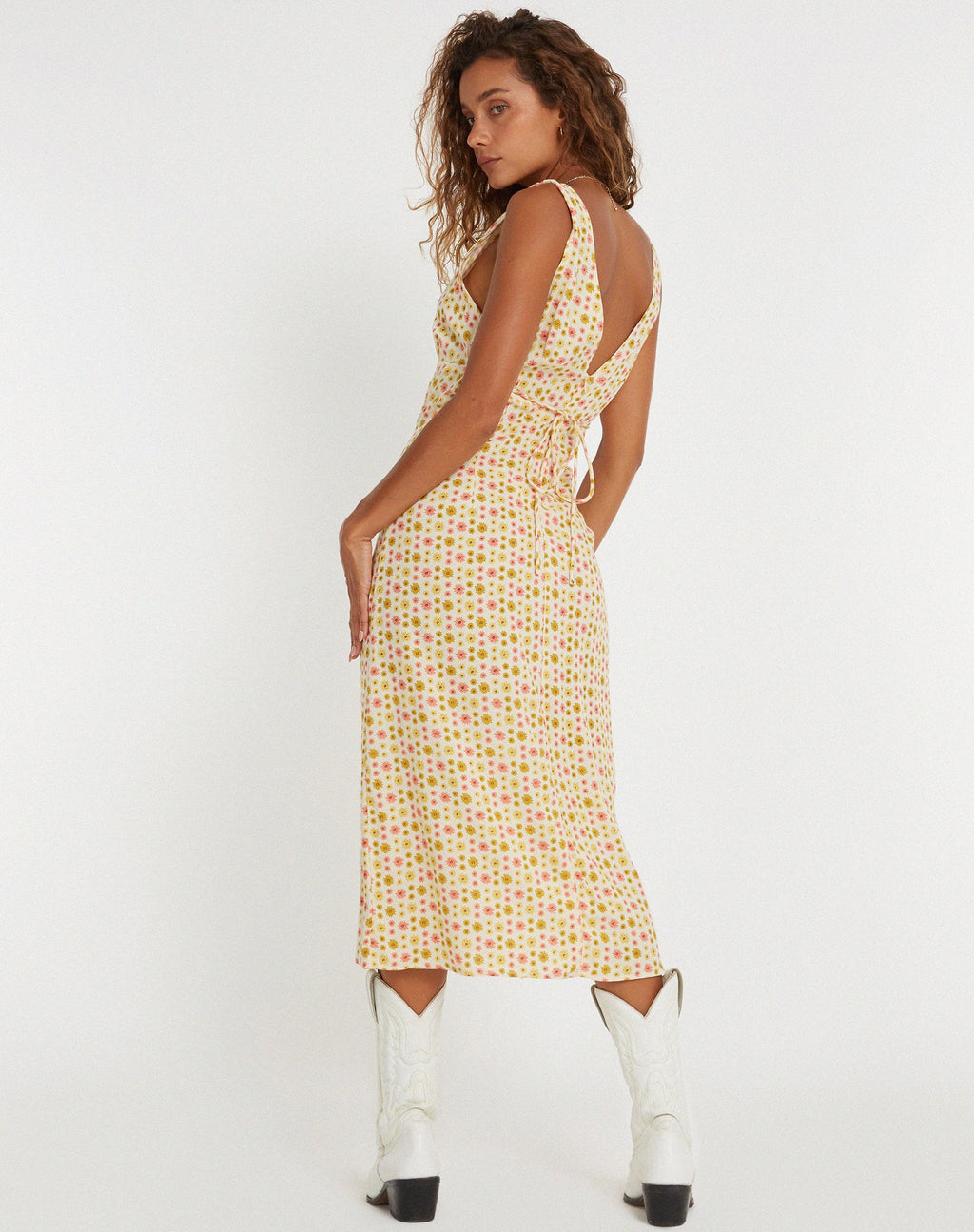 Lisheva Midikleid aus Daisy Chain Creme