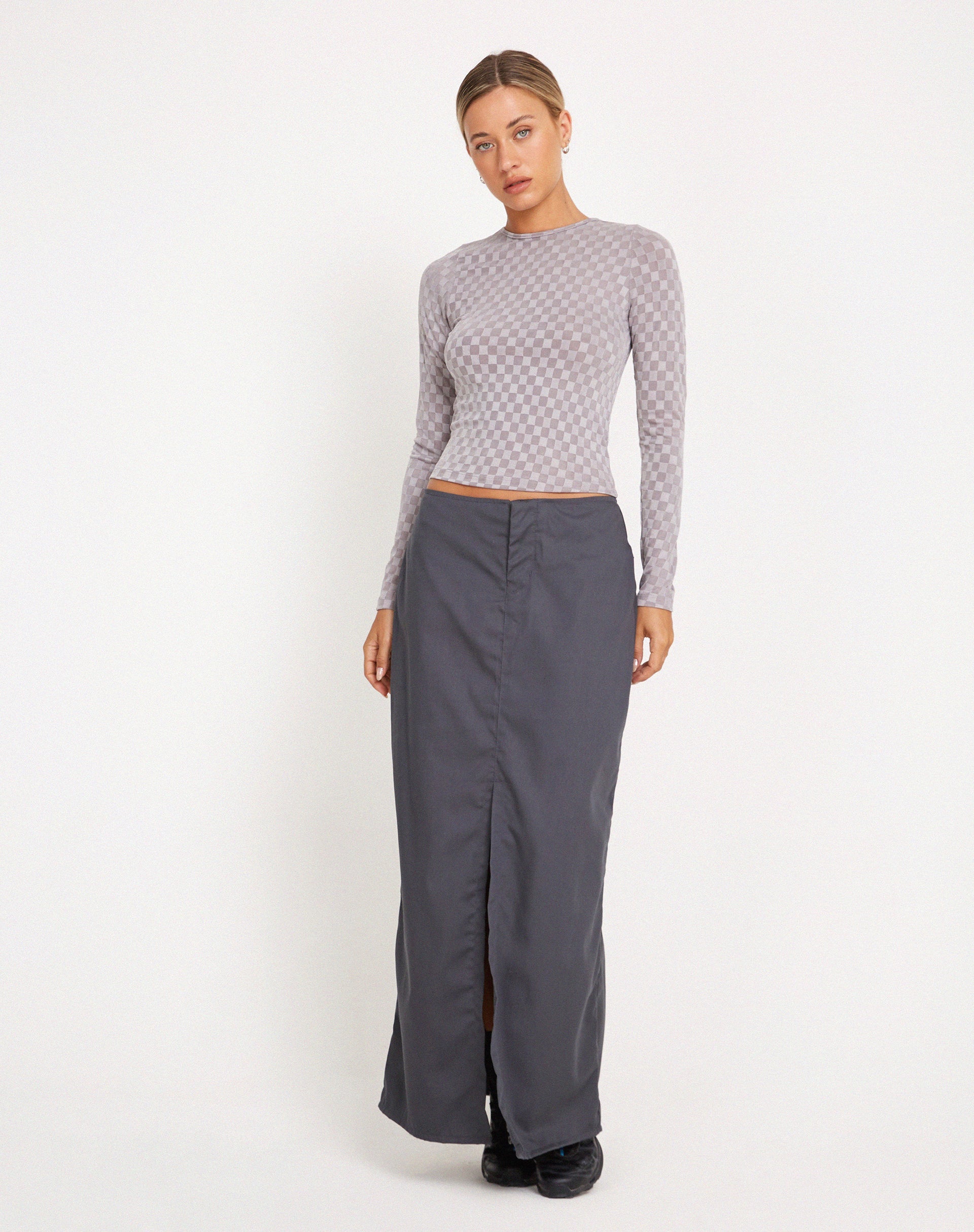Image of Natari Langärmeliges Crop Top in Karo Grau