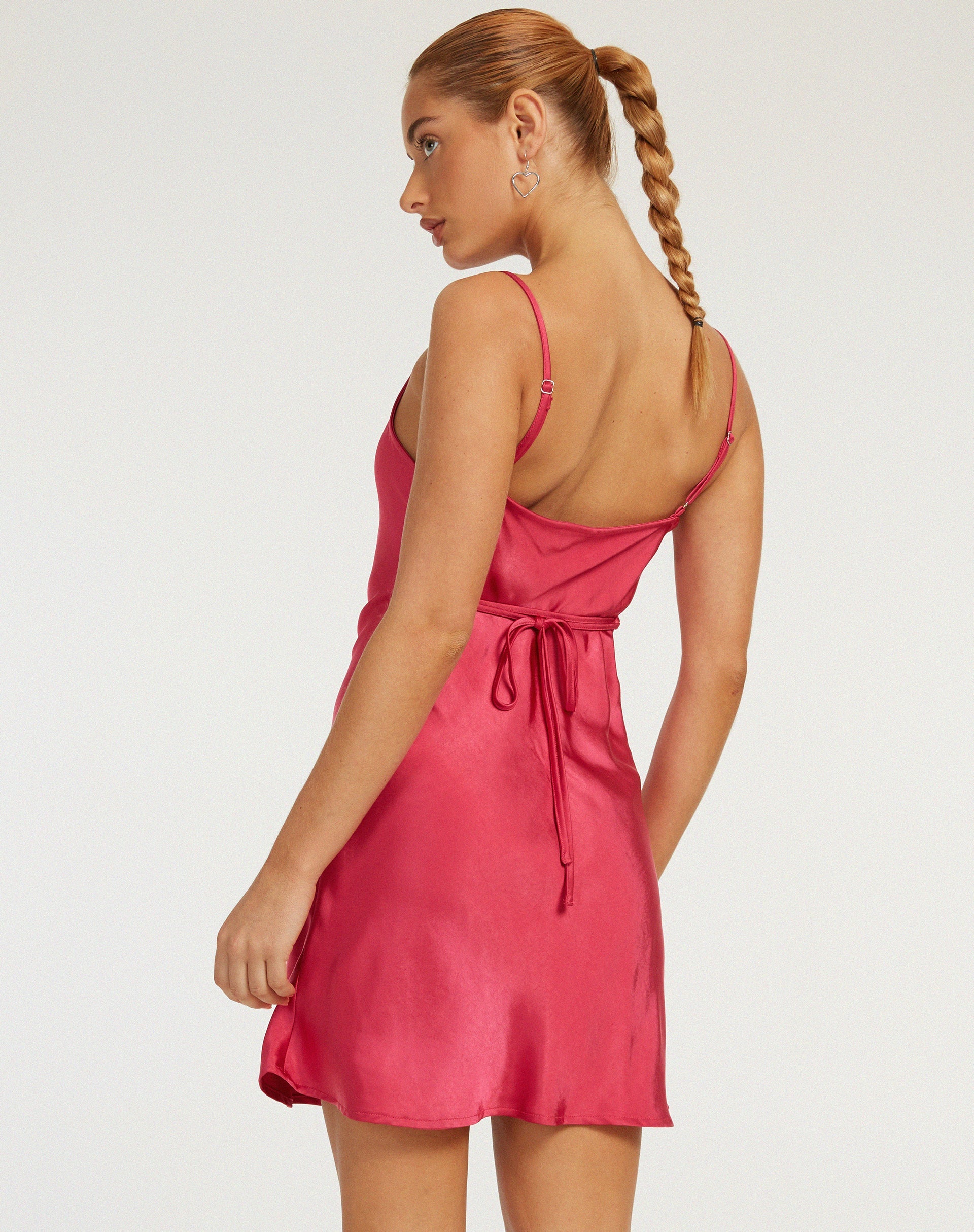 Bild von Paiva Slip Dress in Satin Bright Dark Pink