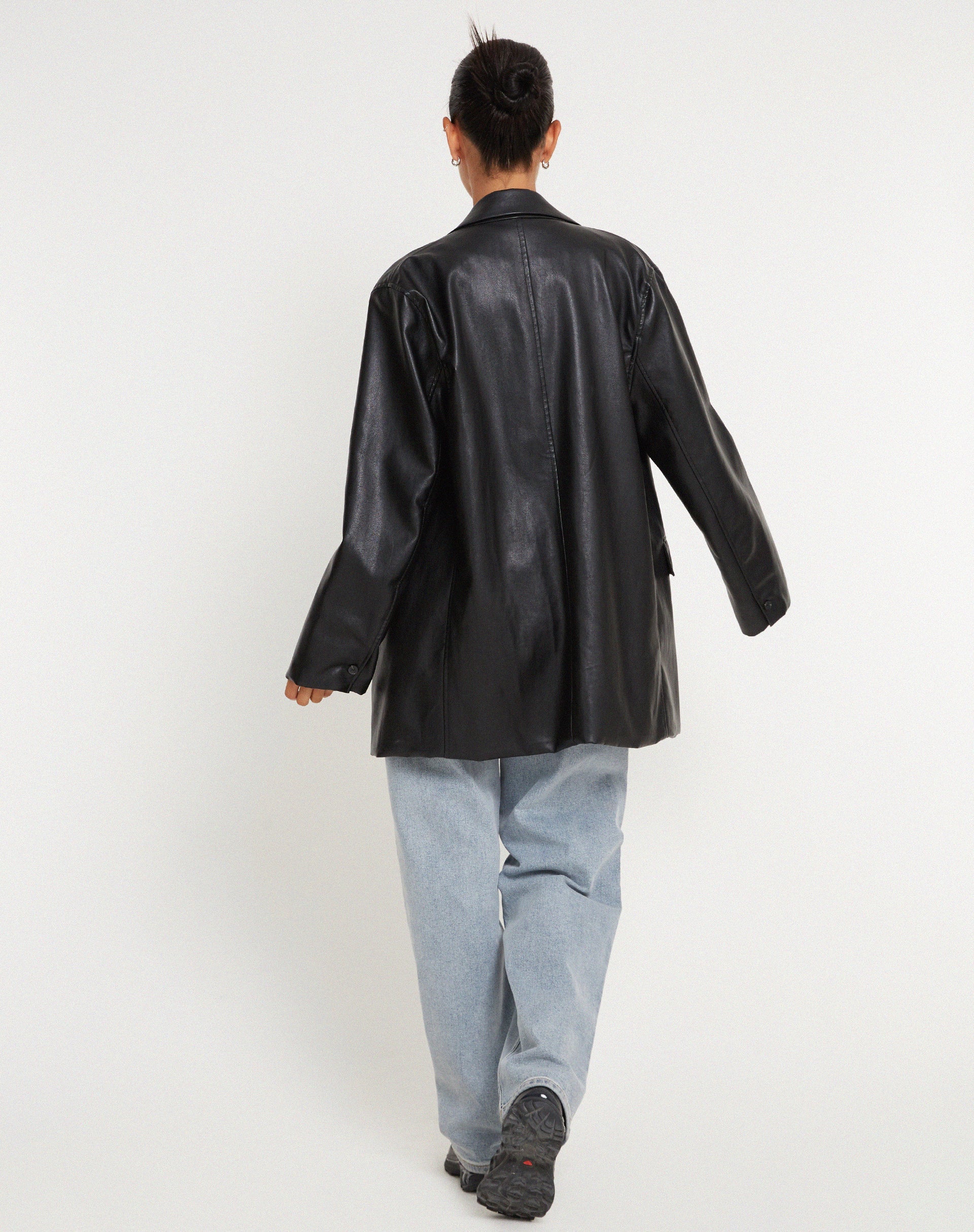 Image von Saken Blazer in Pu Schwarz