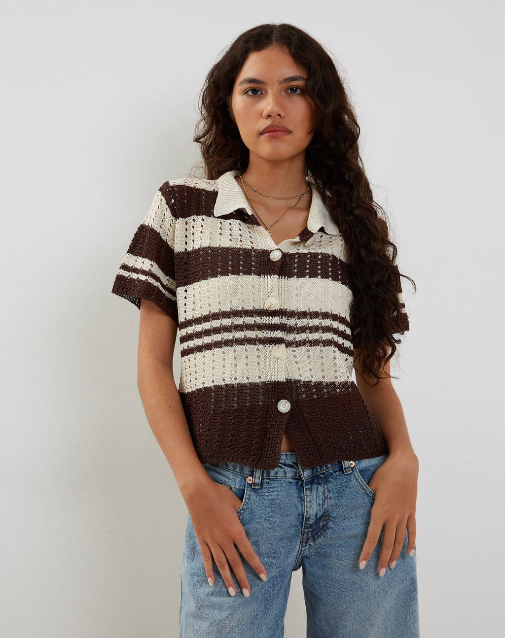 Siwi Pointelle gestricktes Poloshirt in Streifen Neutral