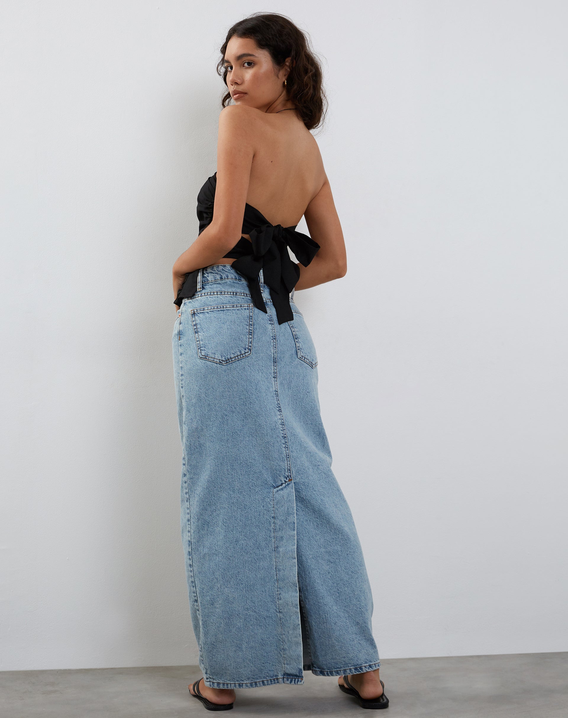 Bild von Tahari Tie Back Longline Tube Top in Schwarz