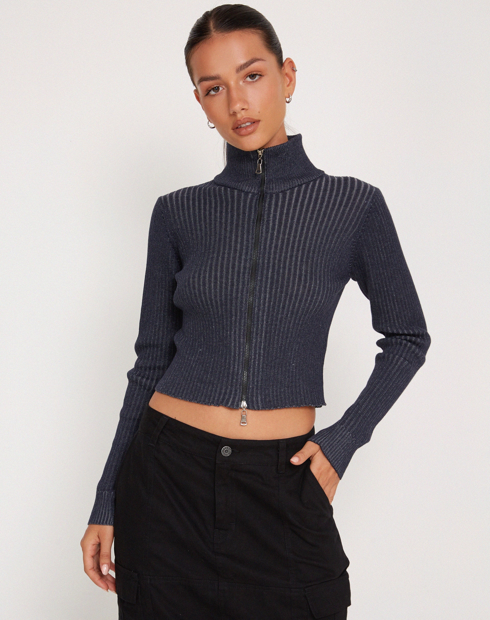 Bild von Tuzifa Cropped Pullover in Marineblau
